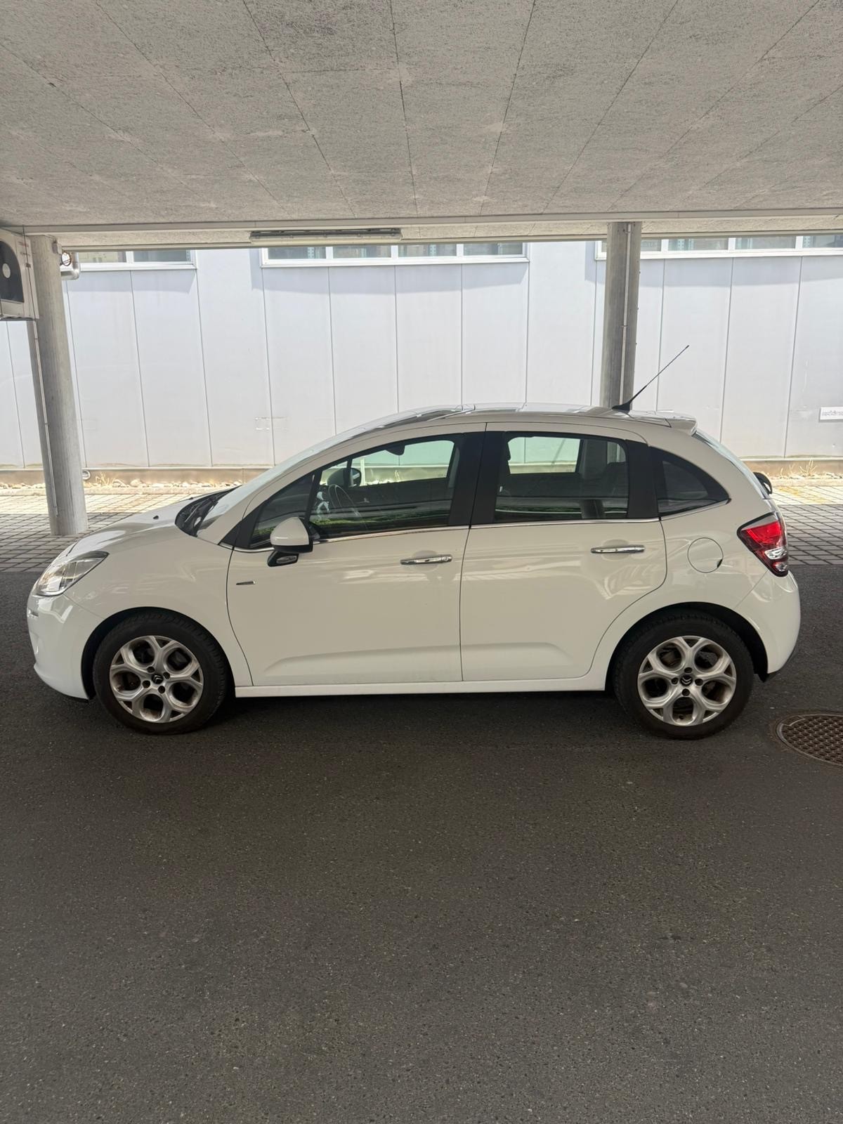 CITROEN C3 1.6 VTi Red Block-image-1