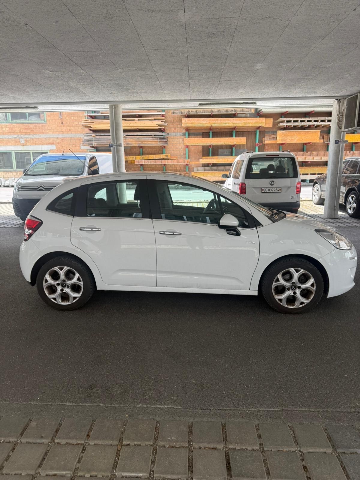 CITROEN C3 1.6 VTi Red Block-image-2