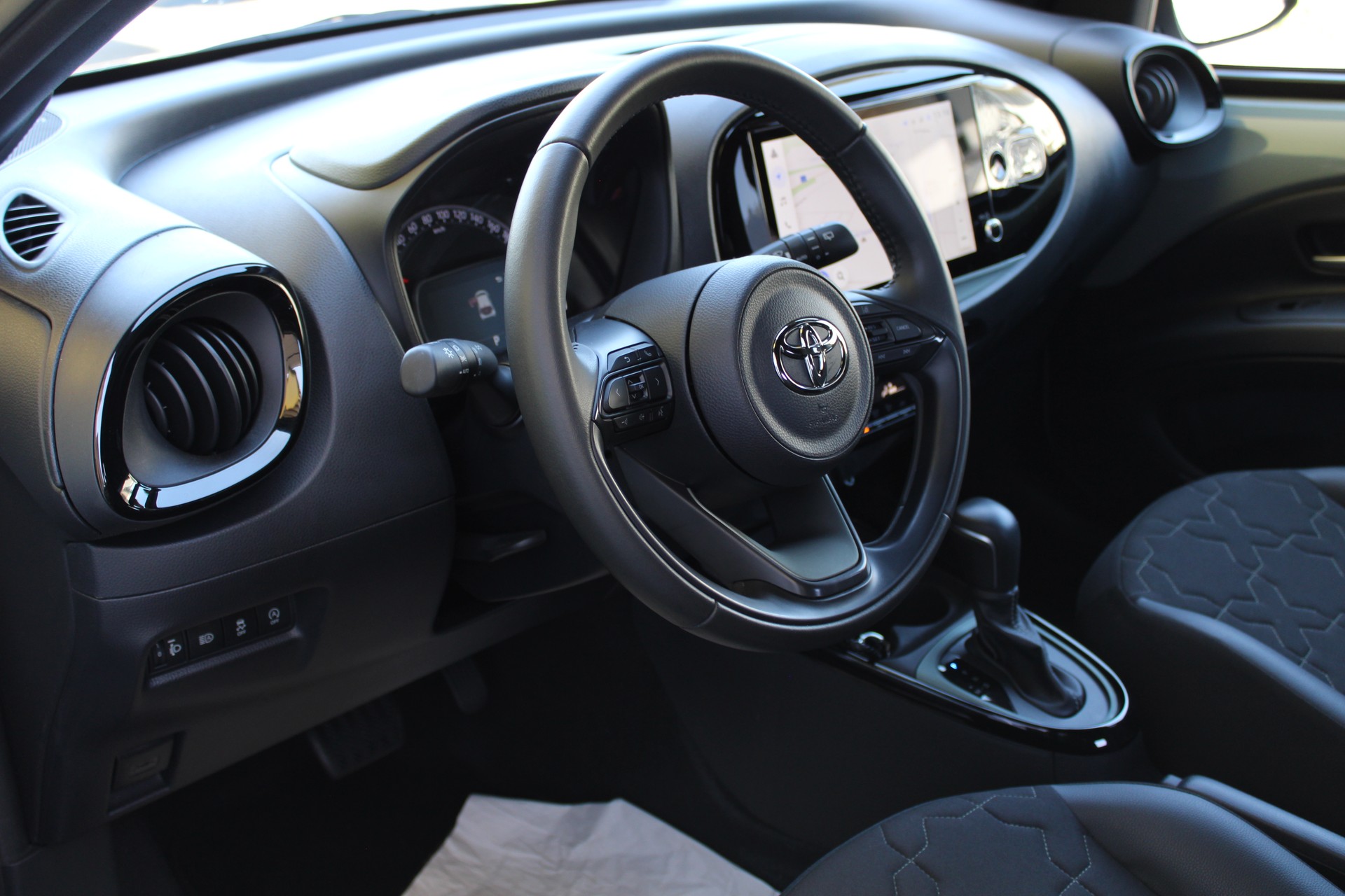 TOYOTA Aygo X 1.0 VVT-i Style CVT-image-7