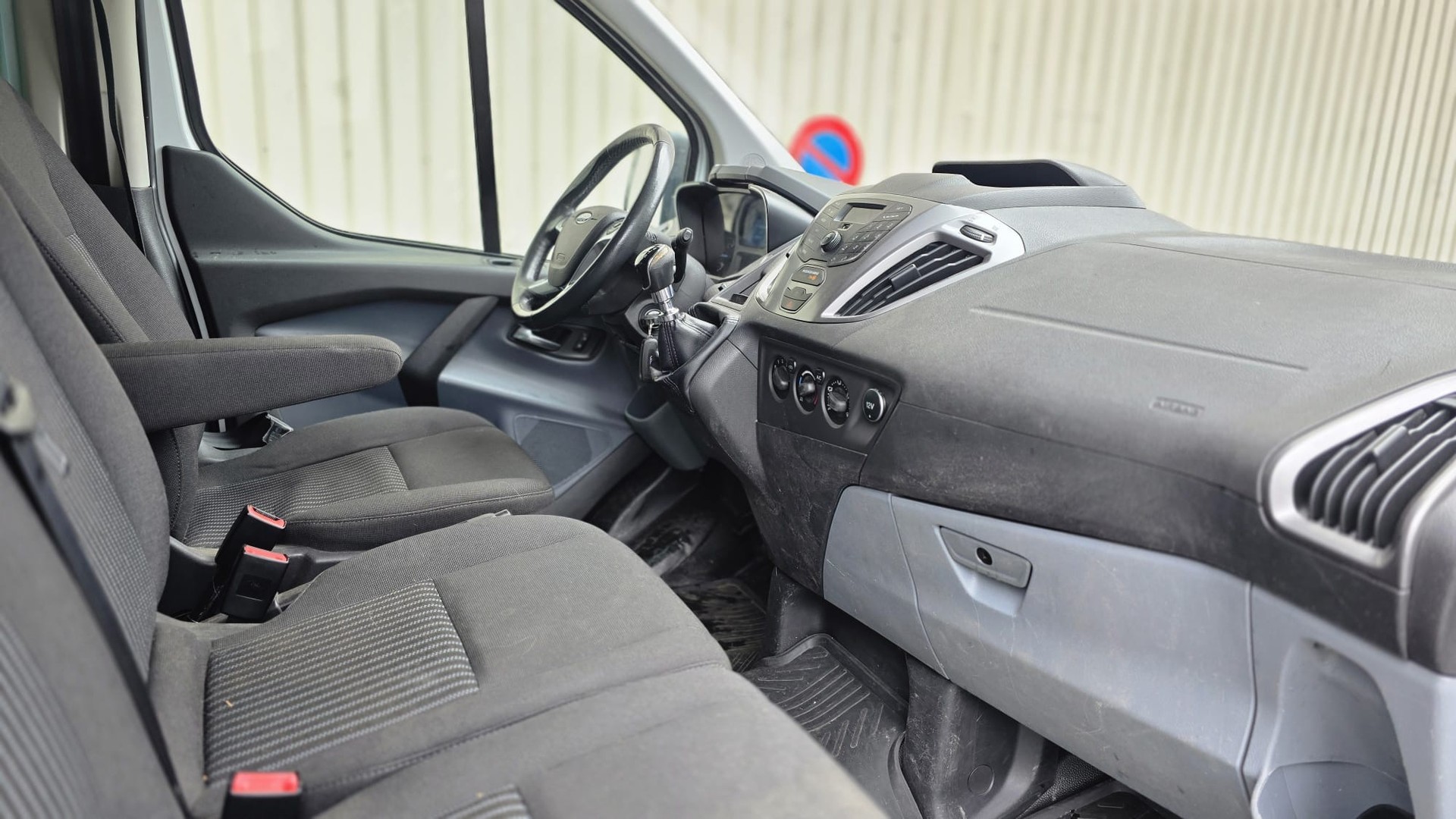 FORD Transit Custom 300 L1H1 Trend-image-10