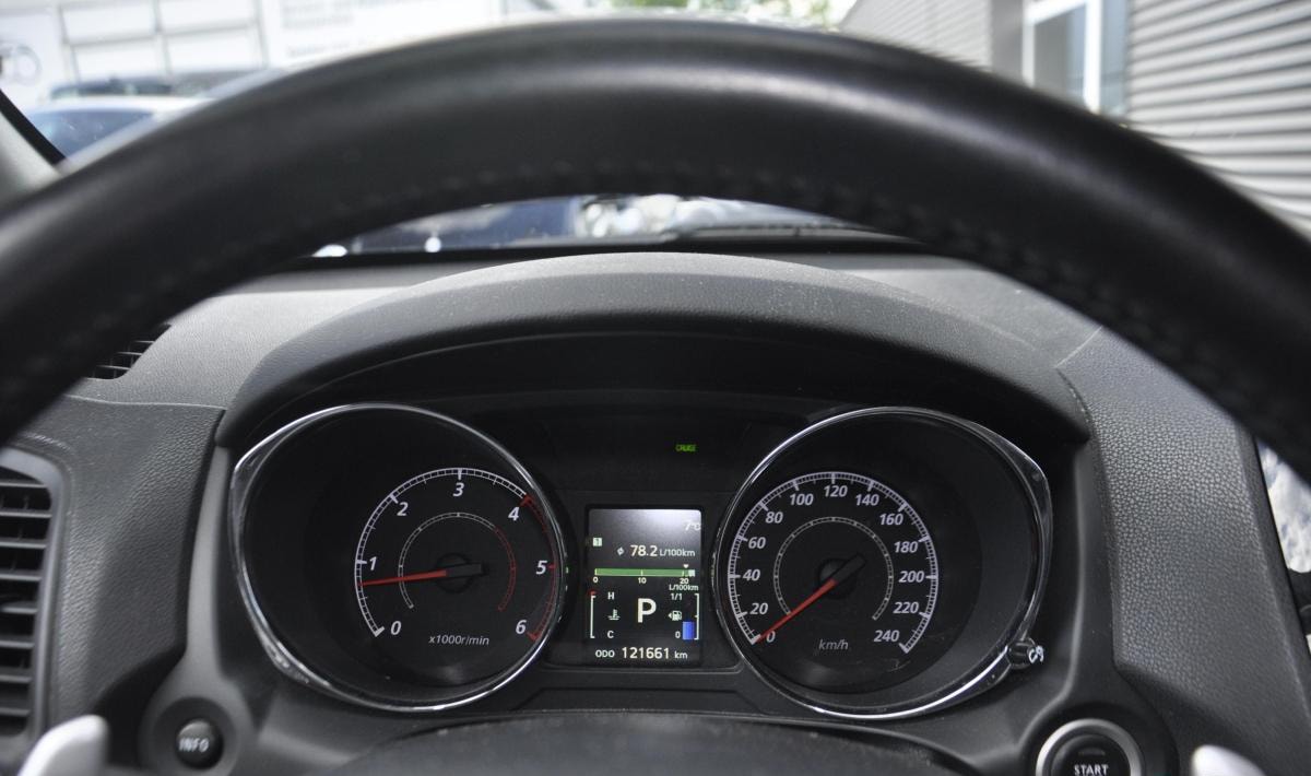 MITSUBISHI ASX 2.2 DID Diamond 4WD Automatic-image-5