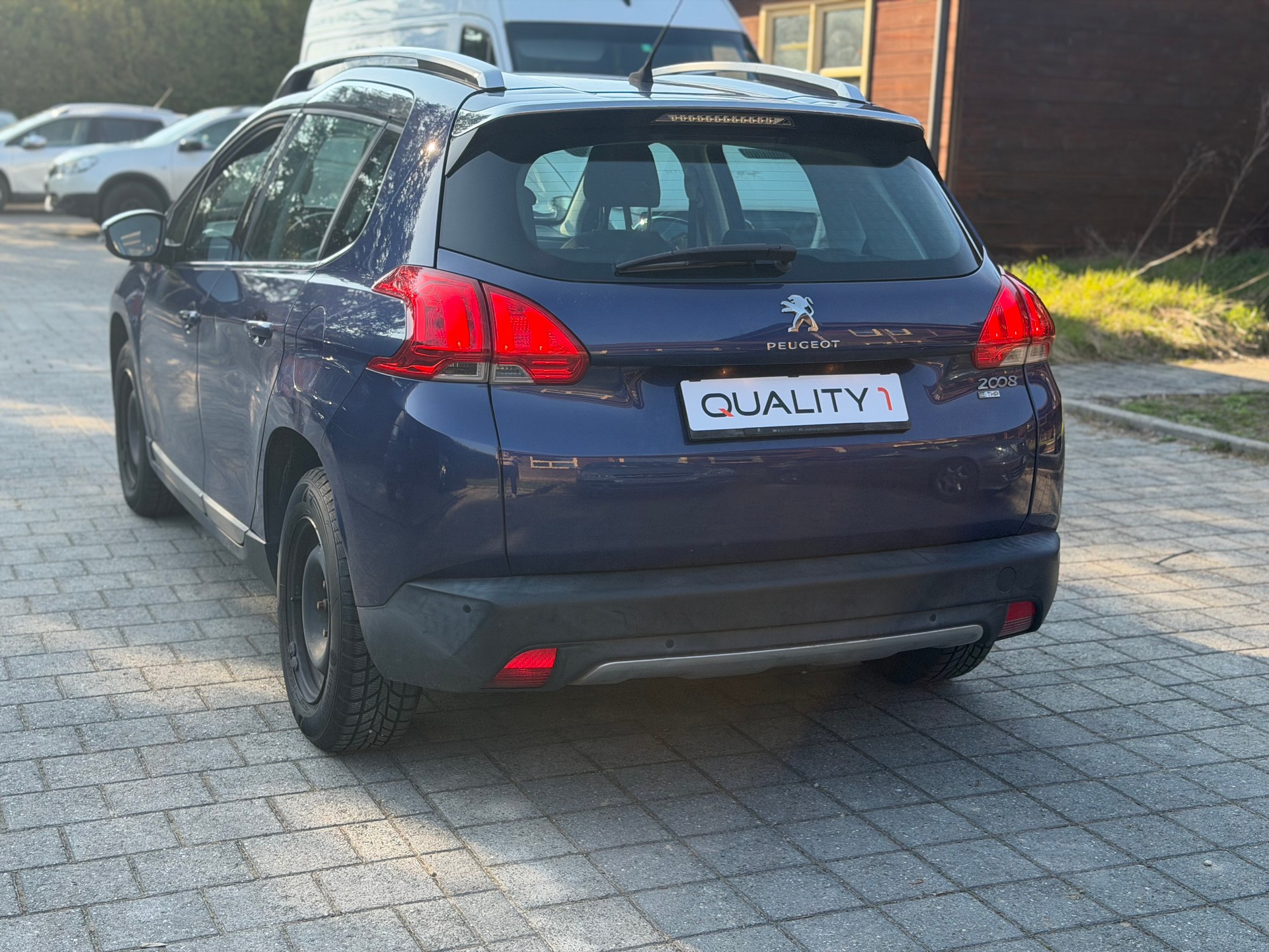 PEUGEOT 2008 1.2 PureTech Active-image-3