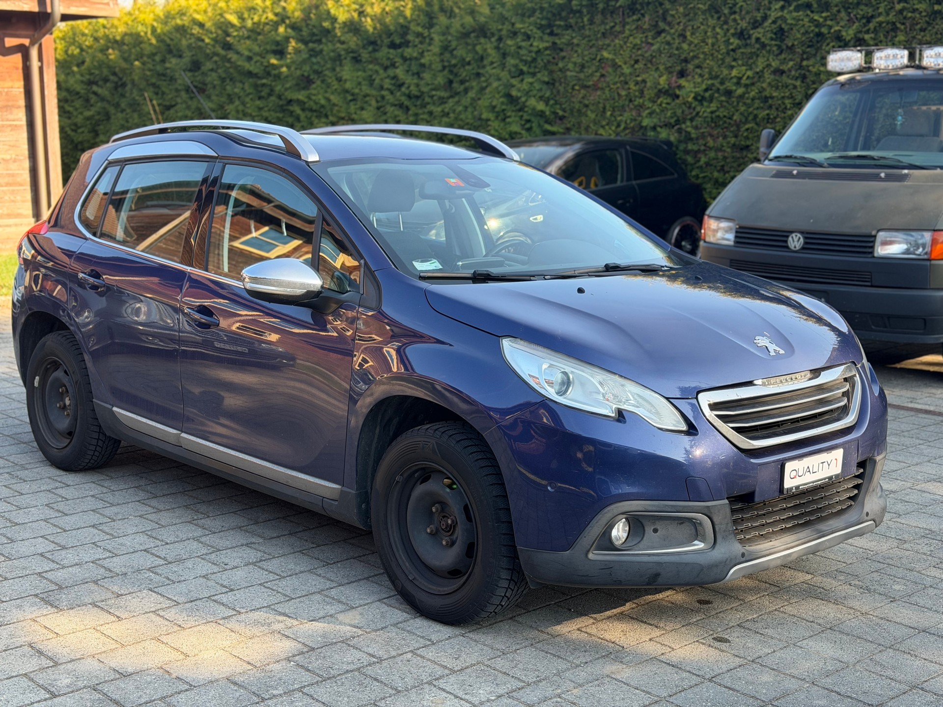 PEUGEOT 2008 1.2 PureTech Active-image-2