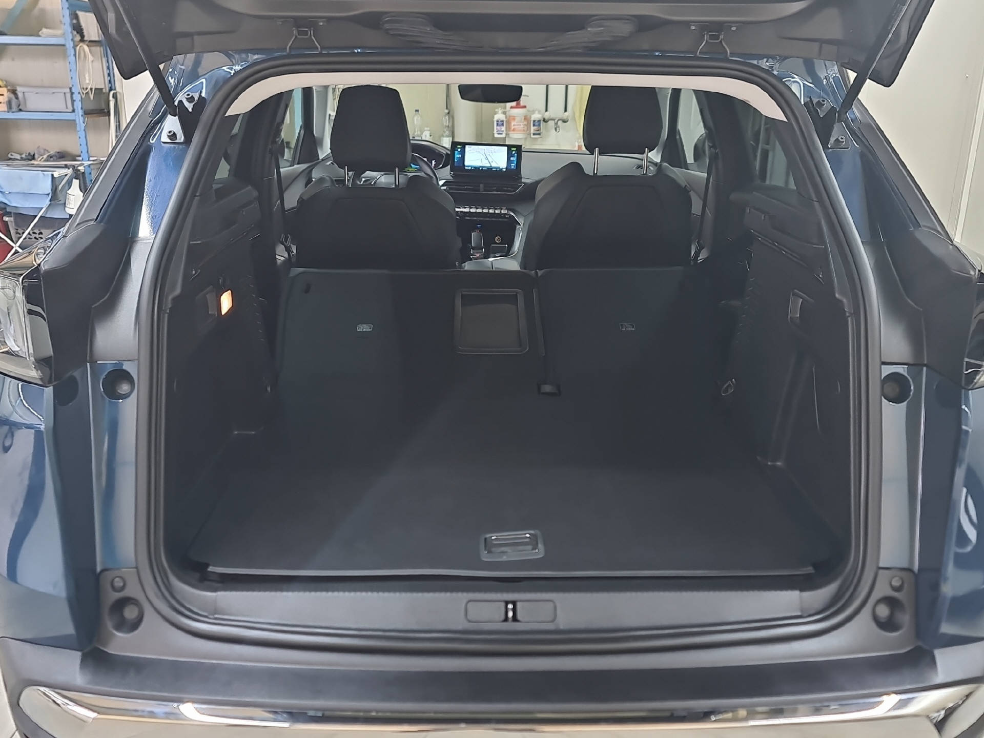 PEUGEOT 3008 1.6 Plug-in Hybrid Allure Pack-image-13