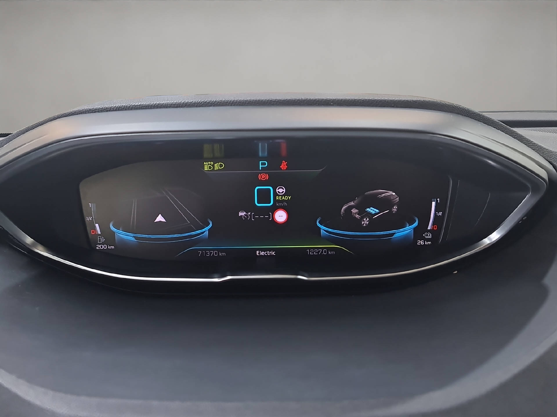 PEUGEOT 3008 1.6 Plug-in Hybrid Allure Pack-image-6
