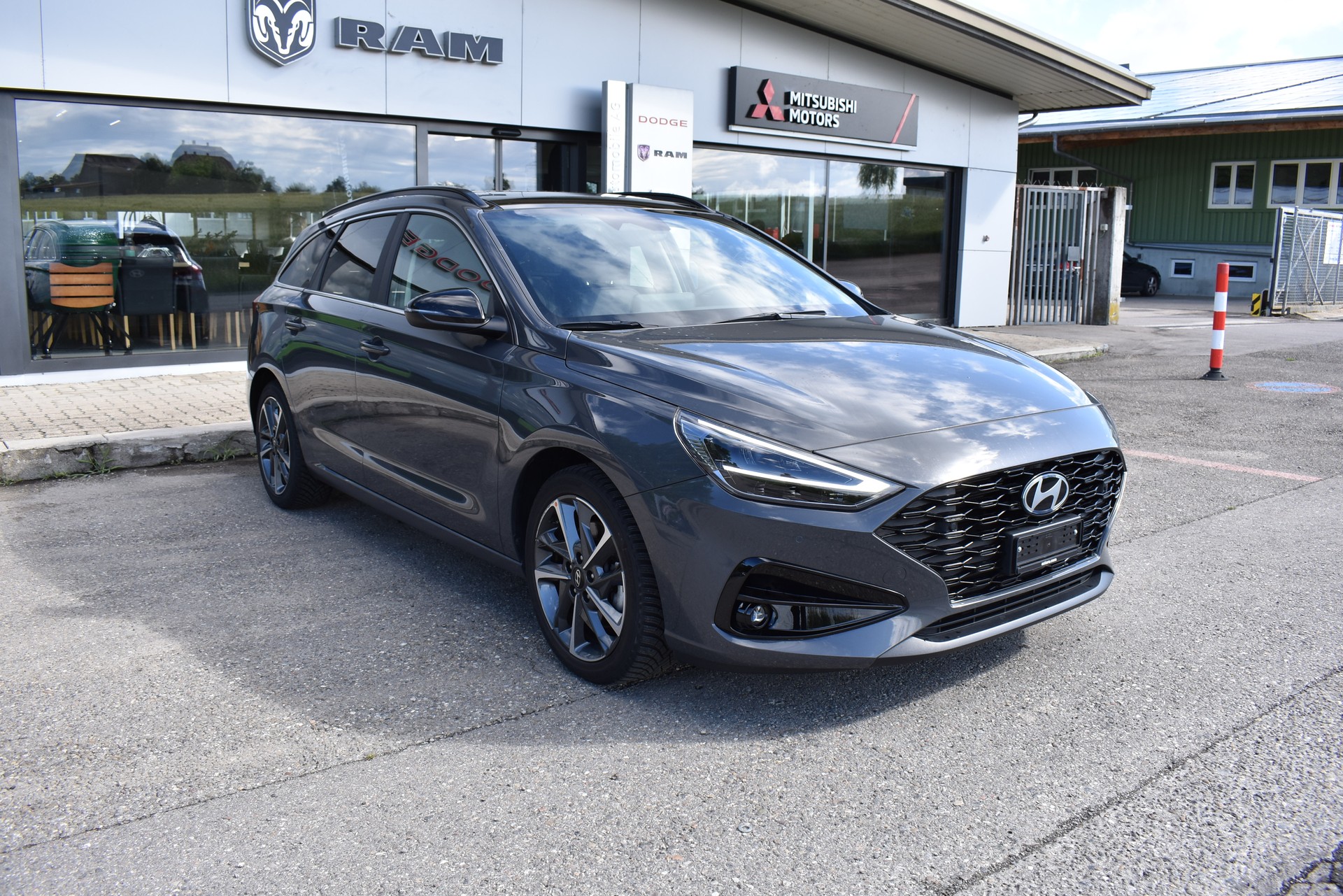 HYUNDAI i30 Wagon 1.5 T-GDi Vertex 48V MH DCT-image-1