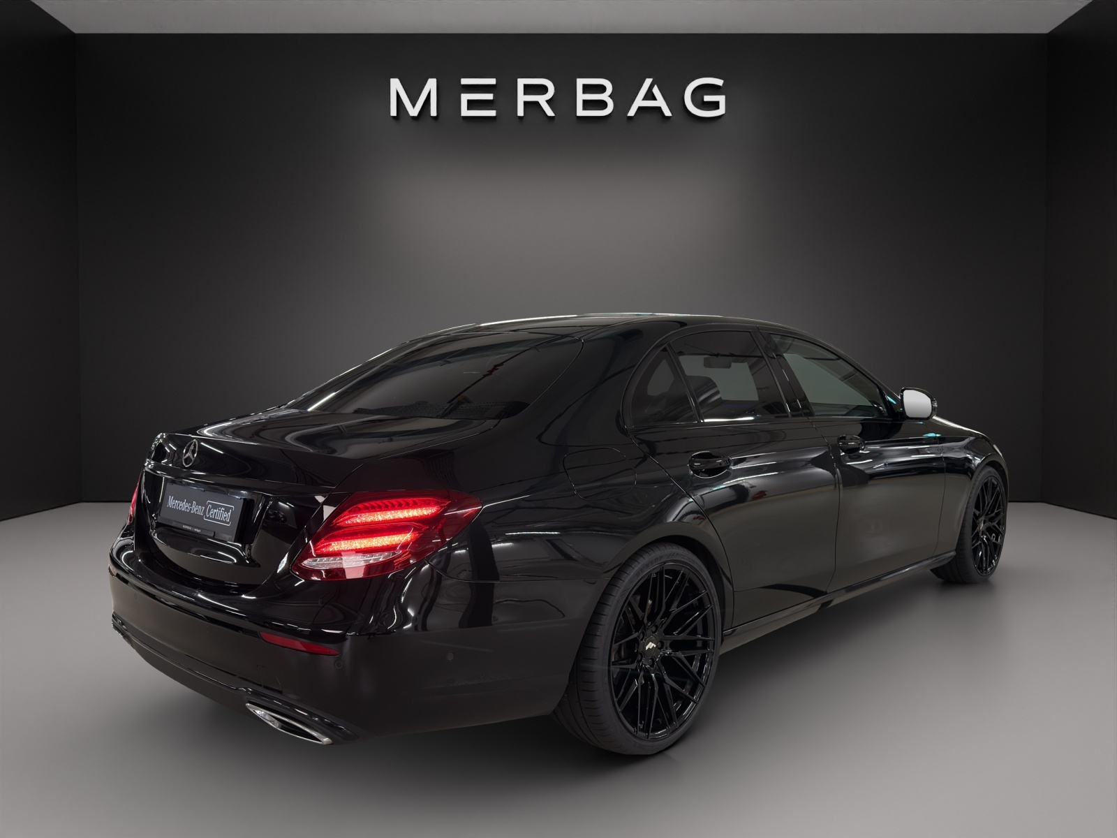 MERCEDES-BENZ E 200 Avantgarde 4Matic 9G-Tronic-image-7