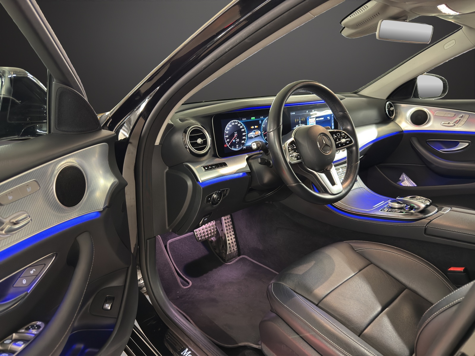 MERCEDES-BENZ E 200 Avantgarde 4Matic 9G-Tronic-image-12