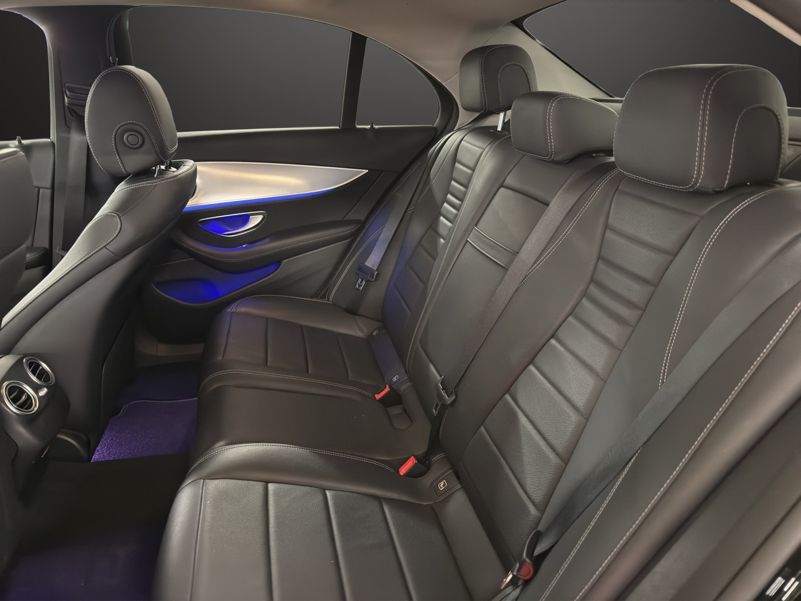 MERCEDES-BENZ E 200 Avantgarde 4Matic 9G-Tronic-image-14