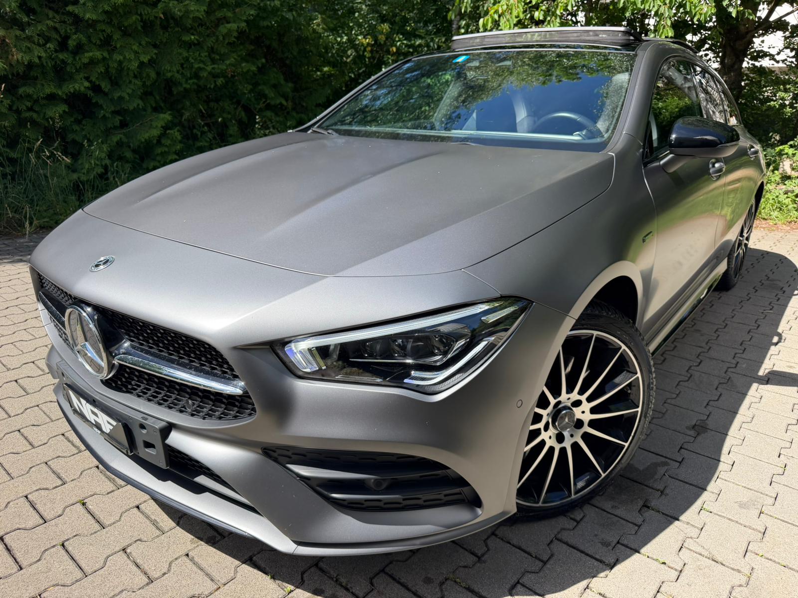 MERCEDES-BENZ CLA Shooting Brake 250 e 8G-DCT AMG Line-image-0