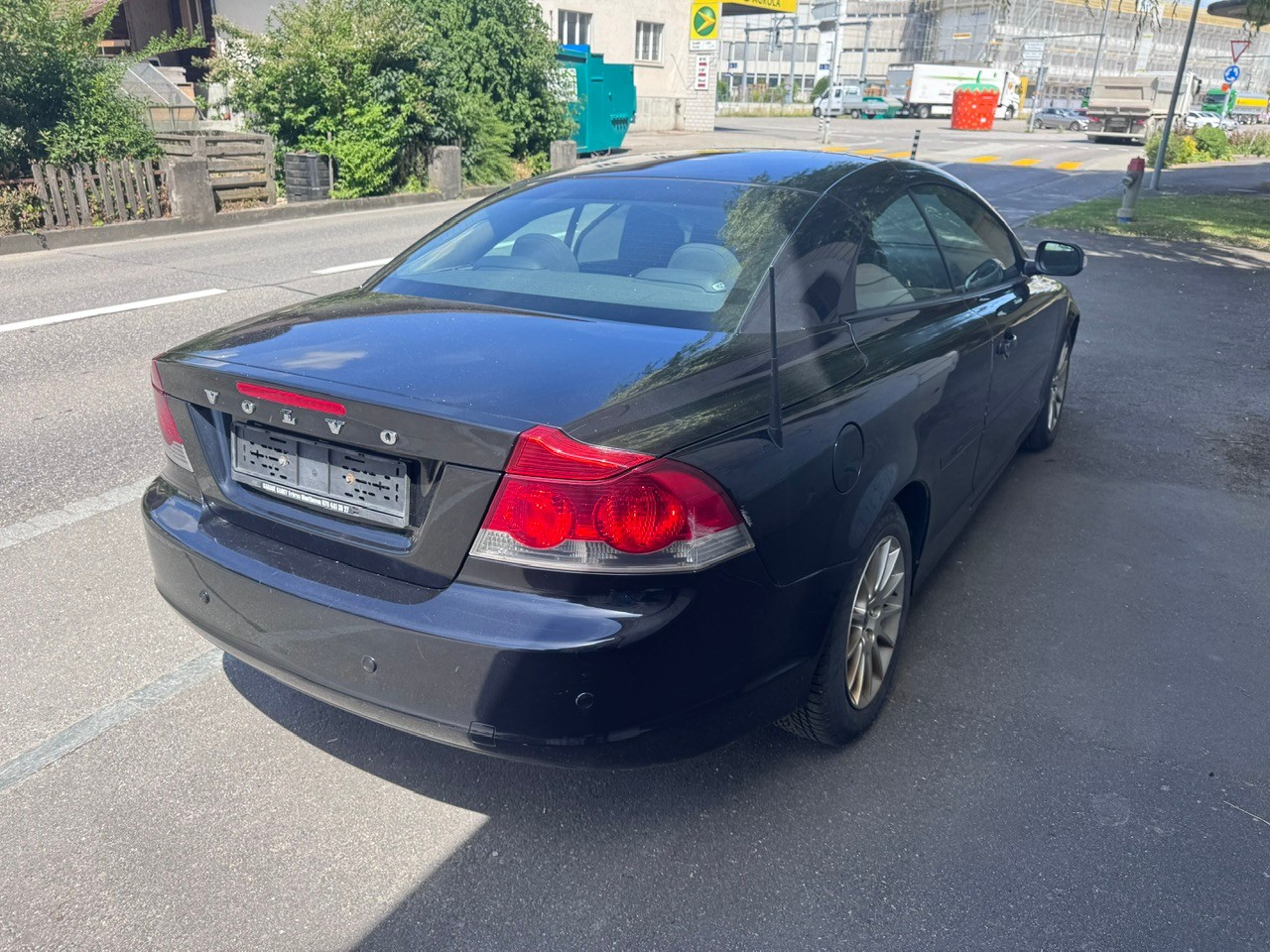 VOLVO C70 2.4i Kinetic-image-3
