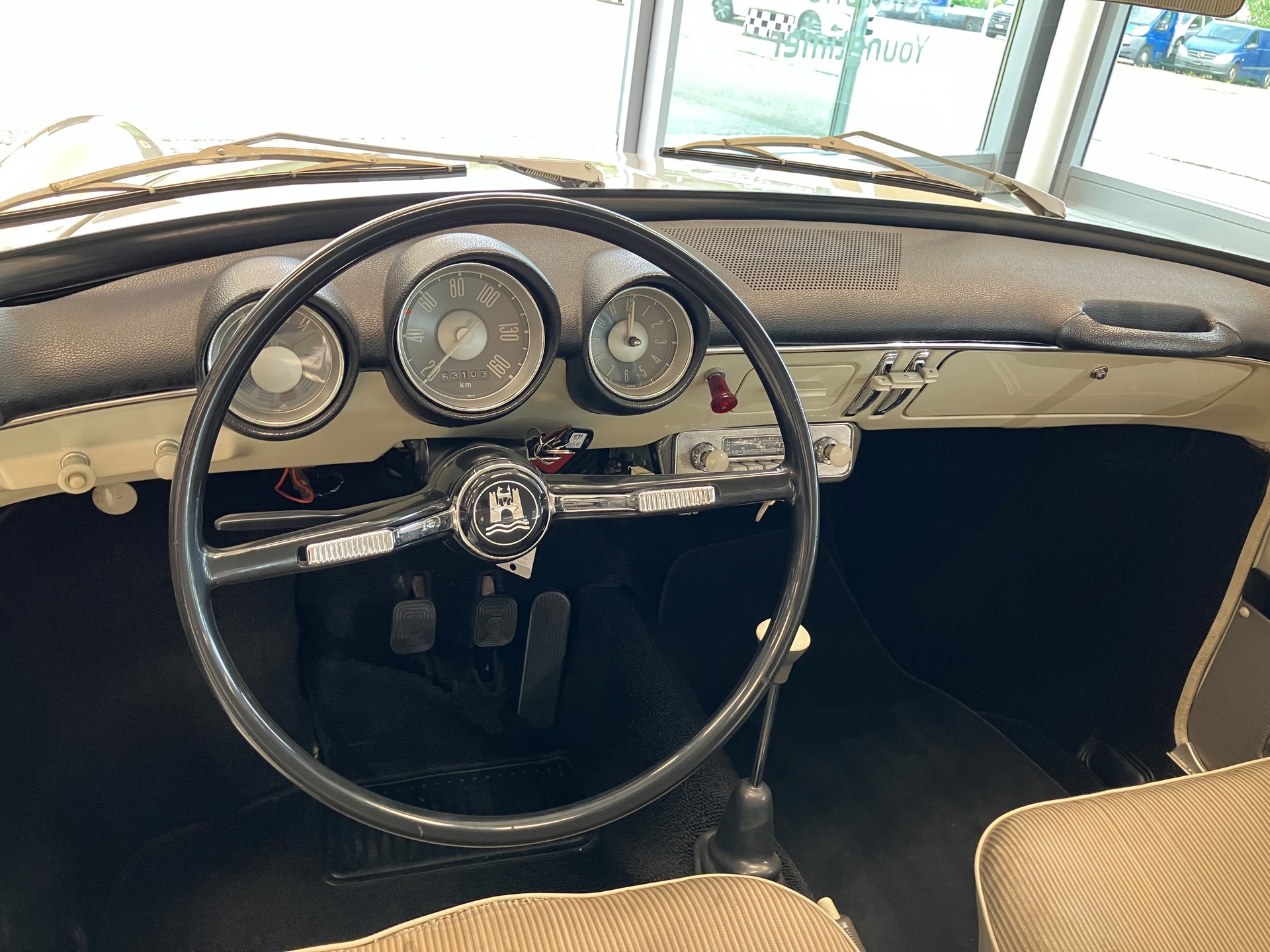 VW 1500 S Limousine-image-19