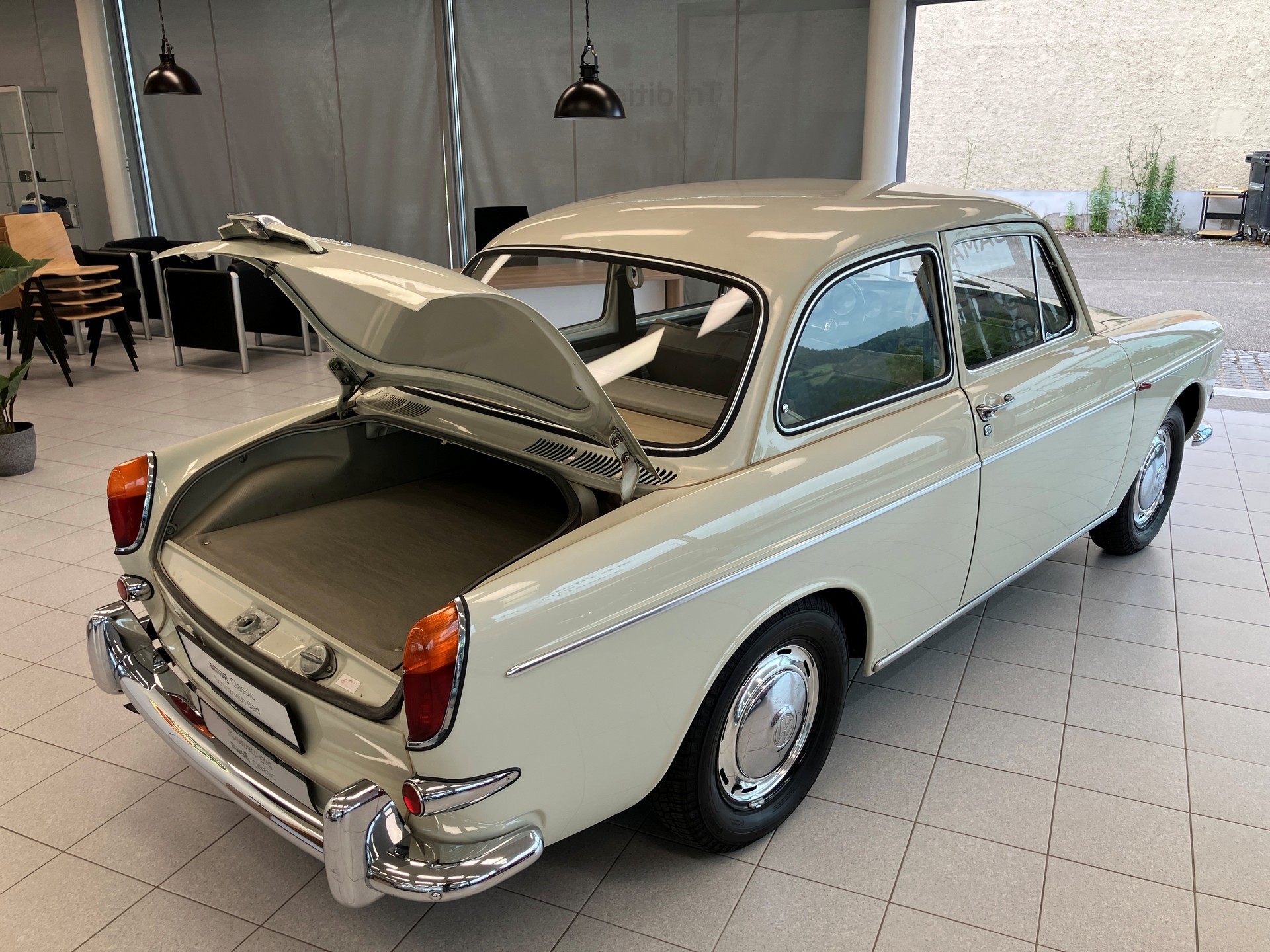 VW 1500 S Limousine-image-15