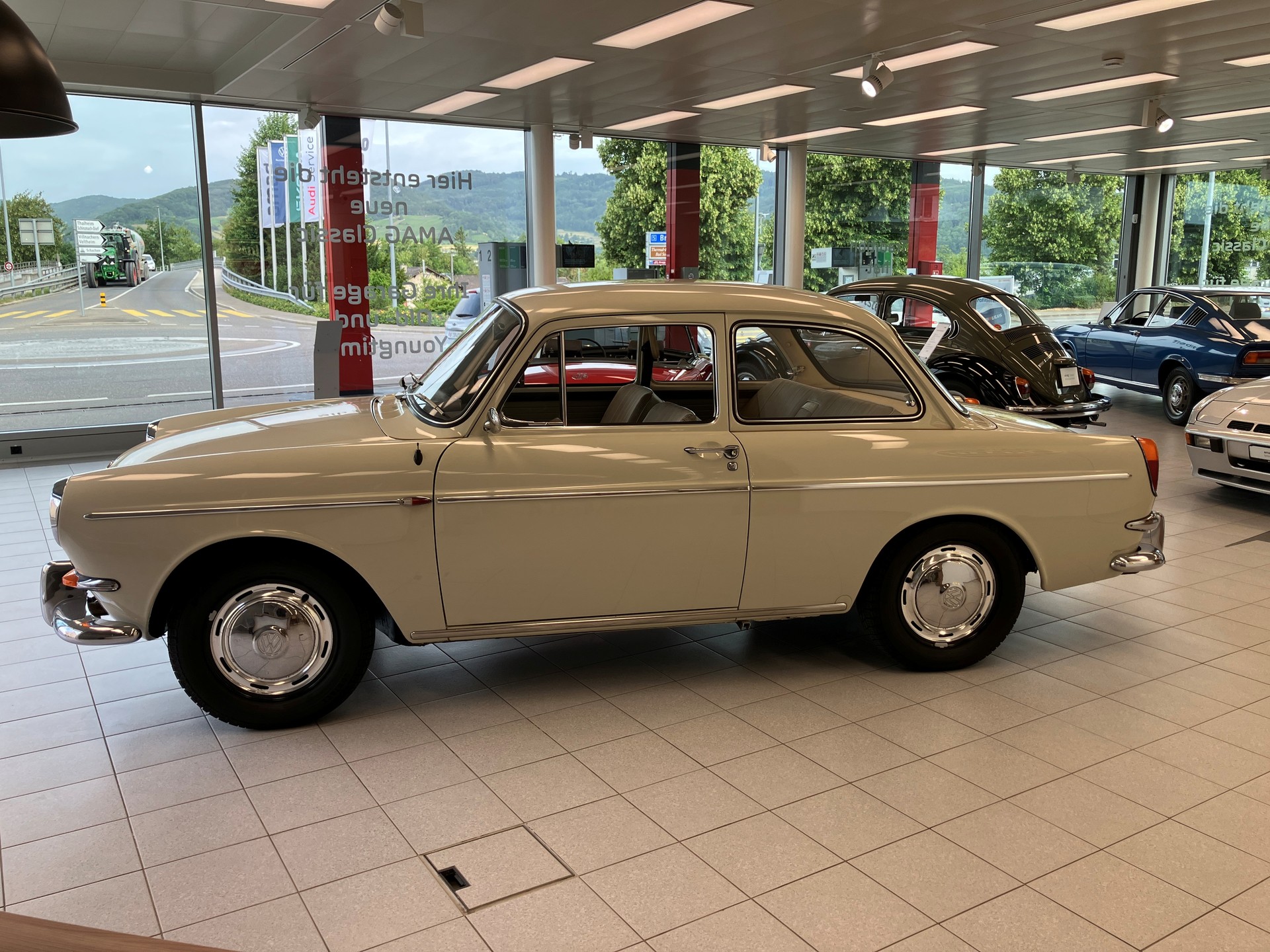 VW 1500 S Limousine-image-5