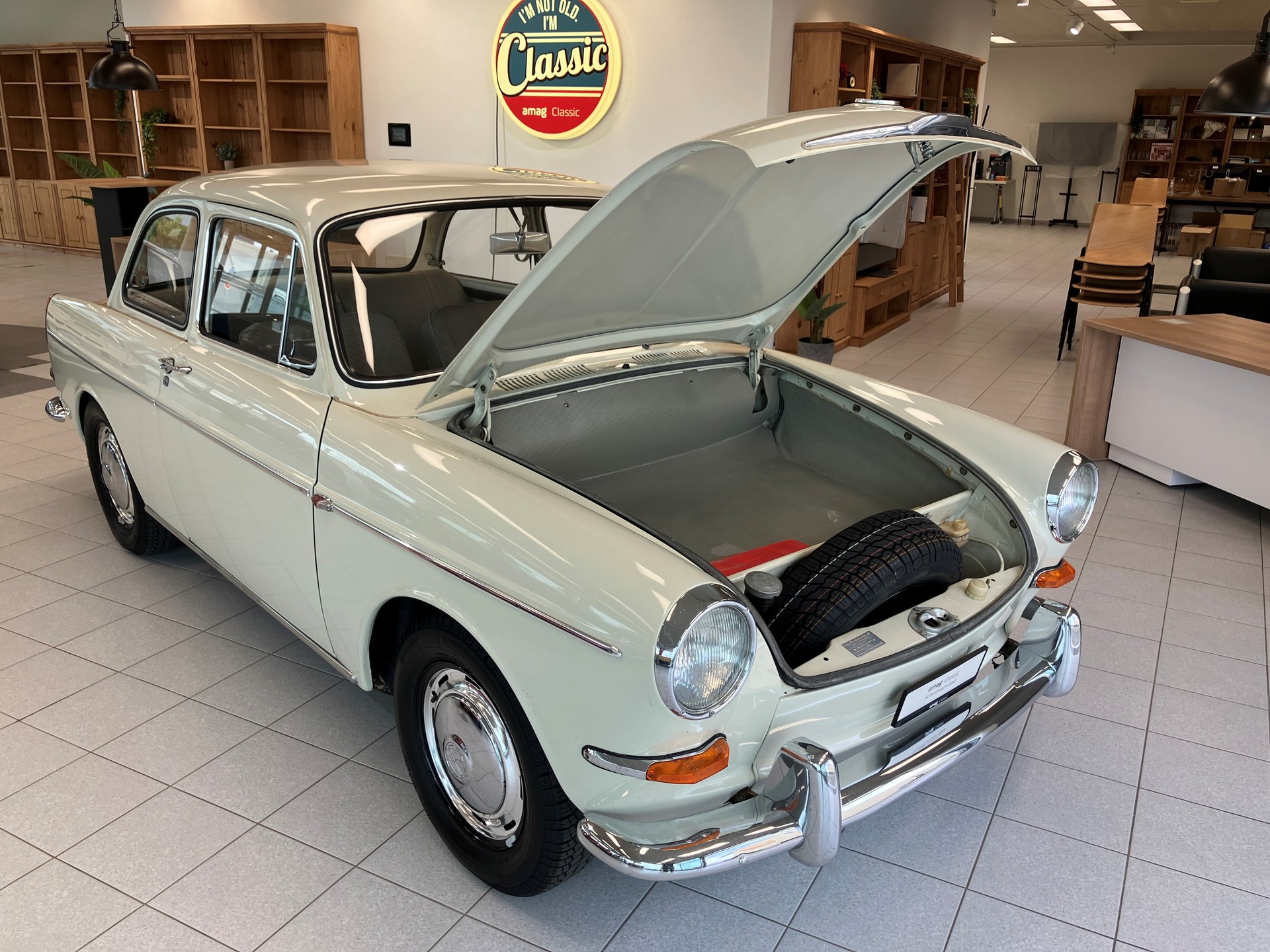 VW 1500 S Limousine-image-13