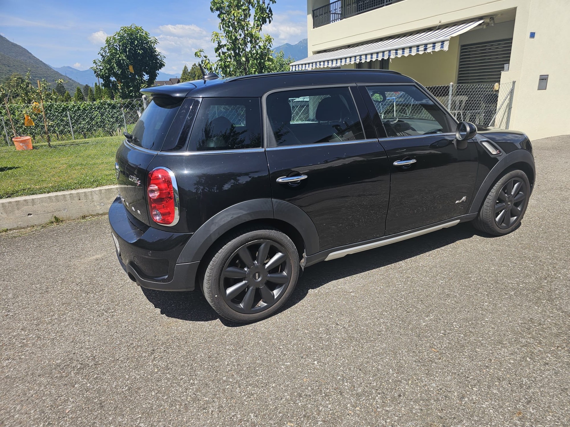 MINI Countryman Cooper S ALL4 Snowhill-image-3