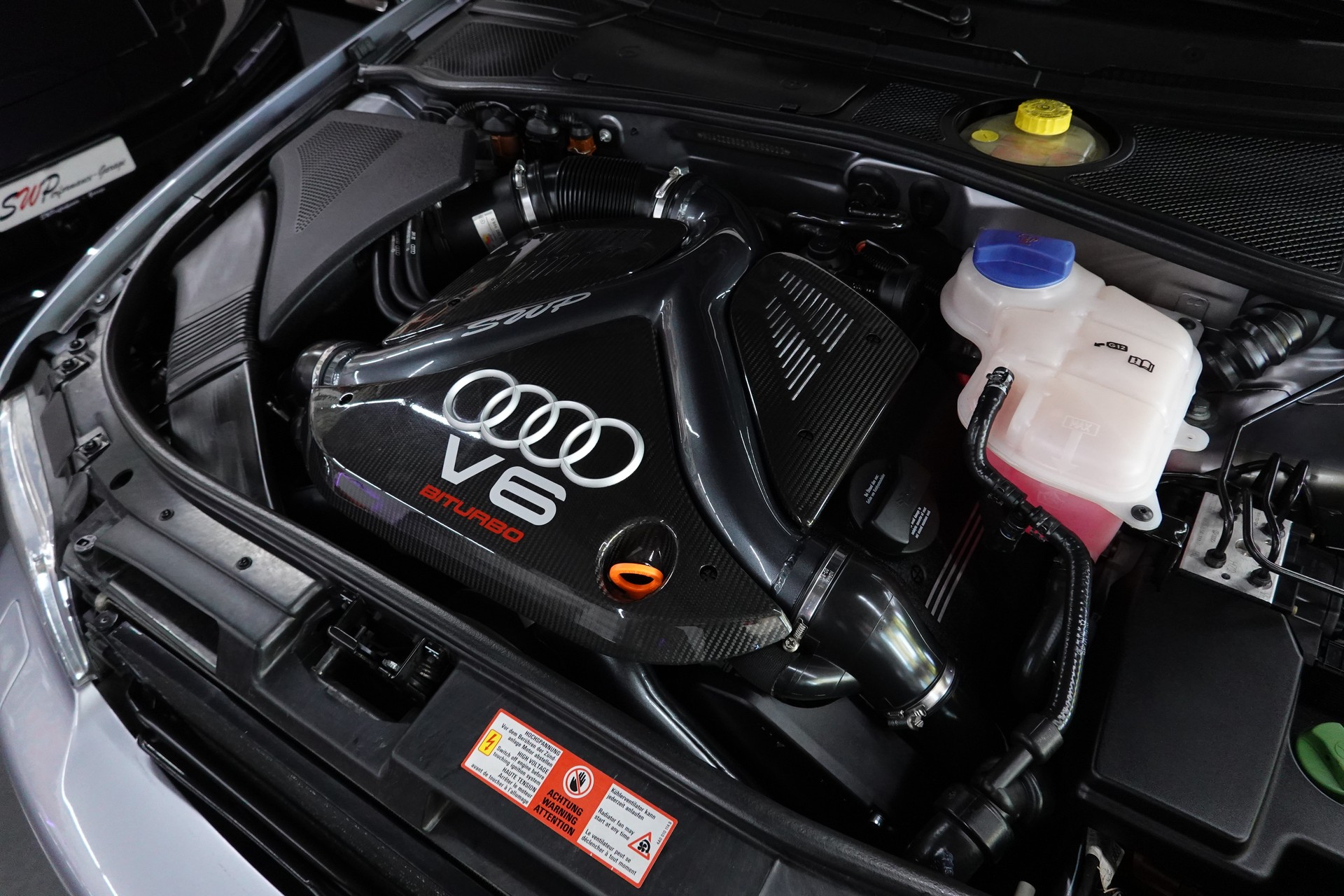 AUDI RS4 AVANT QUATTRO CH-FZ ERST BESITZ ERST 99tKM TRAUM ZUSTAND-image-7