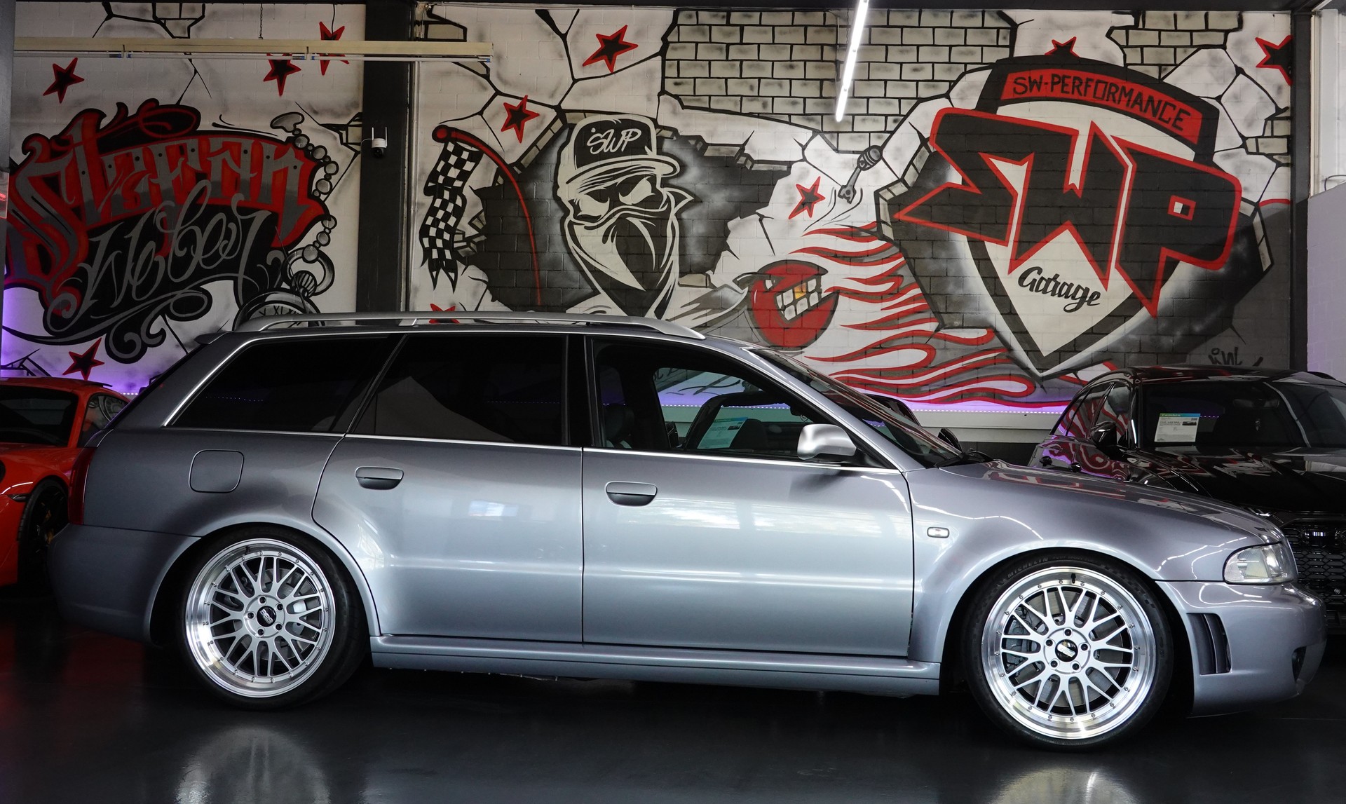 AUDI RS4 AVANT QUATTRO CH-FZ ERST BESITZ ERST 99tKM TRAUM ZUSTAND-image-19