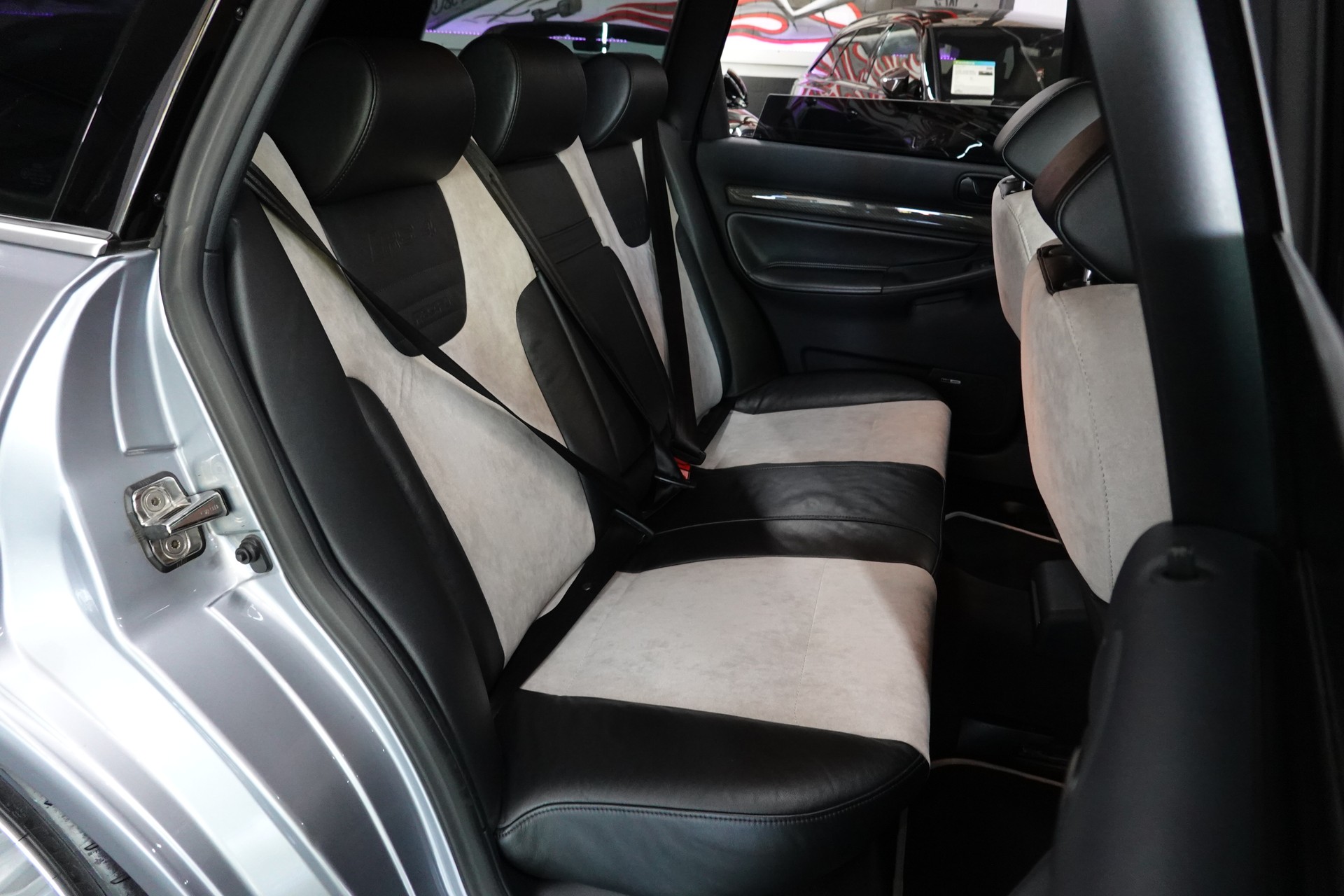 AUDI RS4 AVANT QUATTRO CH-FZ ERST BESITZ ERST 99tKM TRAUM ZUSTAND-image-50