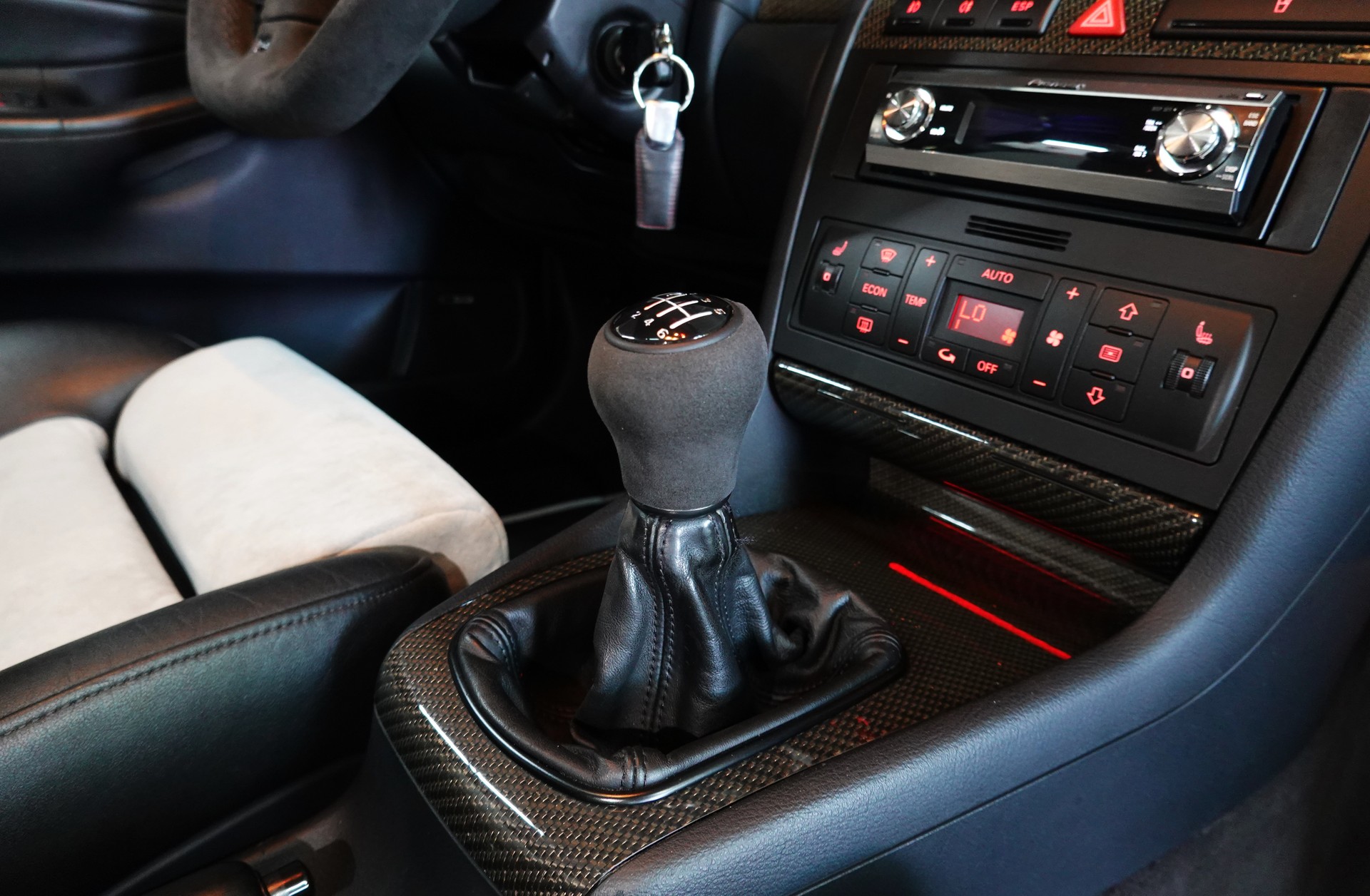 AUDI RS4 AVANT QUATTRO CH-FZ ERST BESITZ ERST 99tKM TRAUM ZUSTAND-image-59