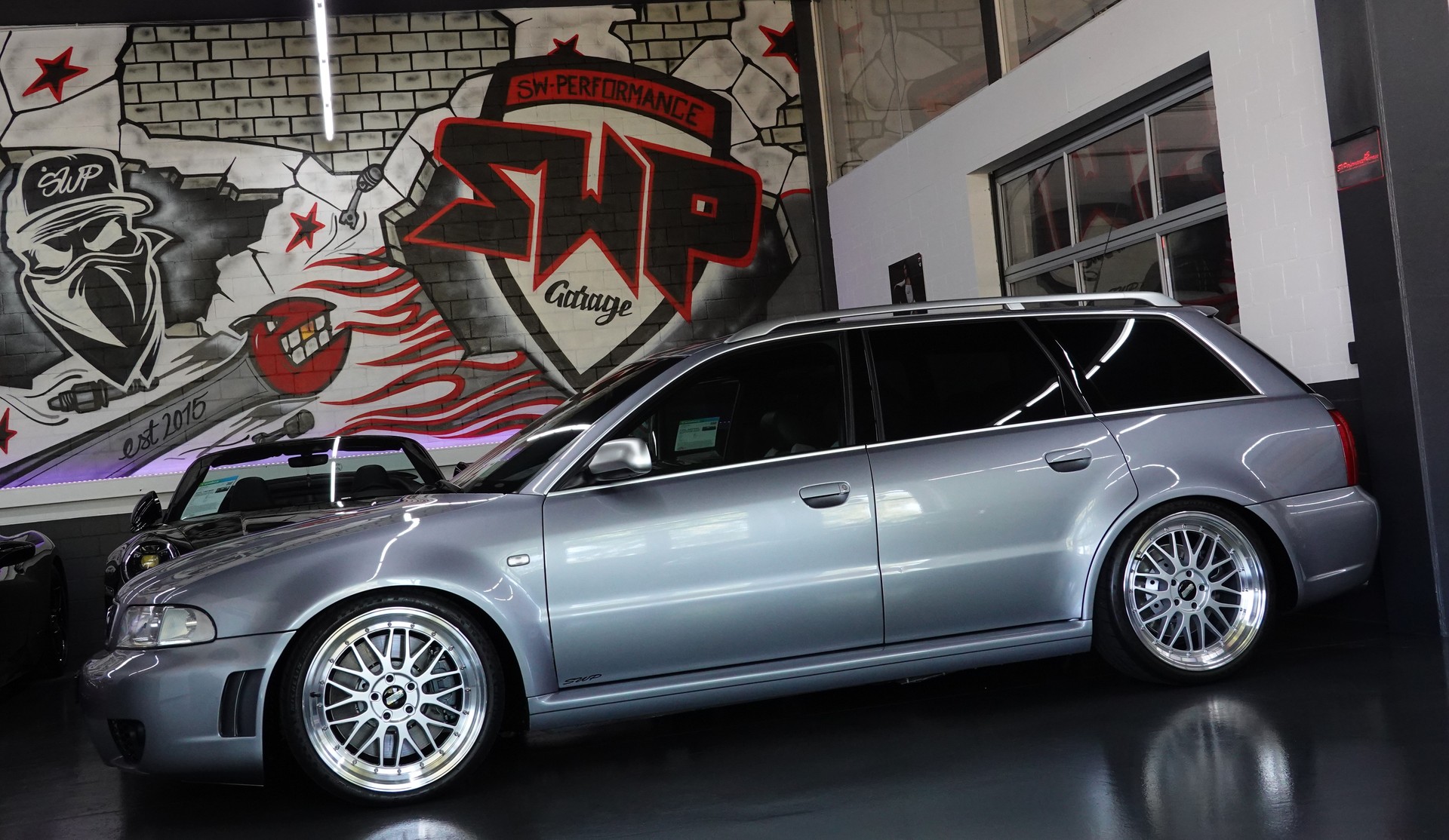 AUDI RS4 AVANT QUATTRO CH-FZ ERST BESITZ ERST 99tKM TRAUM ZUSTAND-image-1