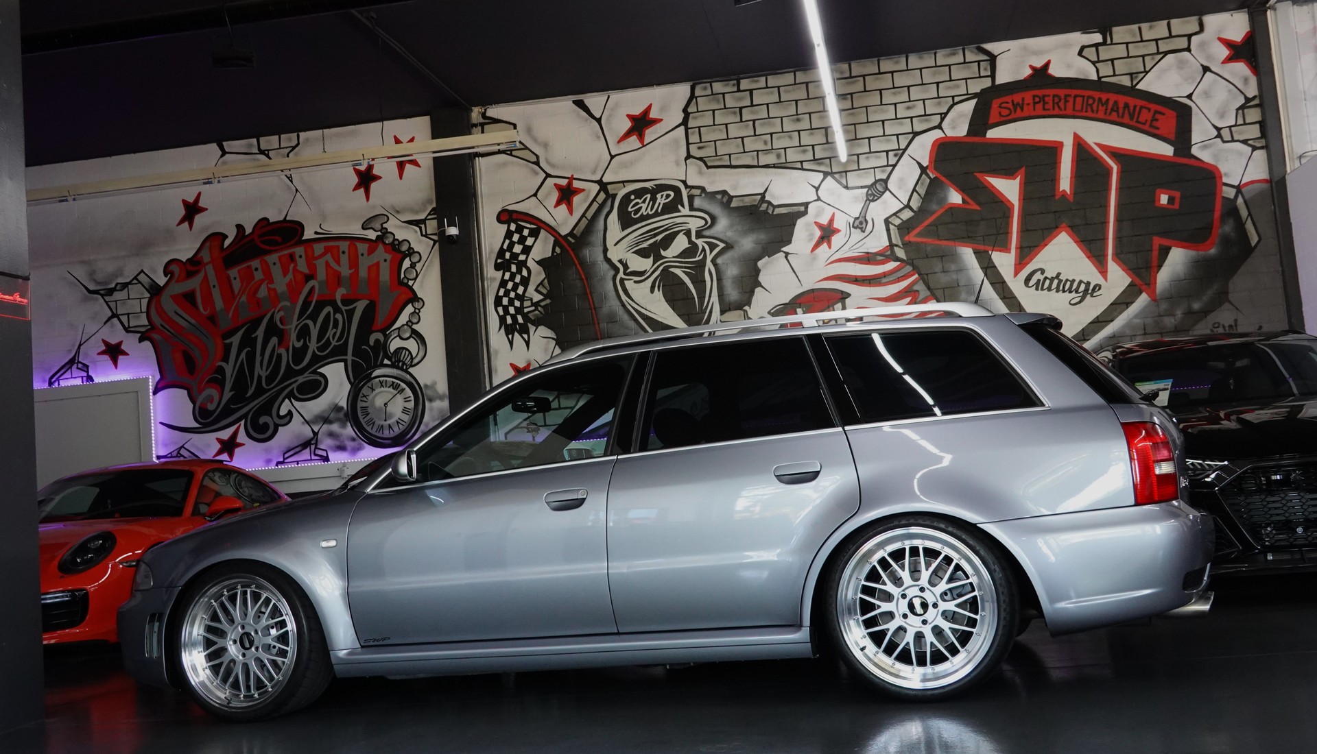 AUDI RS4 AVANT QUATTRO CH-FZ ERST BESITZ ERST 99tKM TRAUM ZUSTAND-image-11