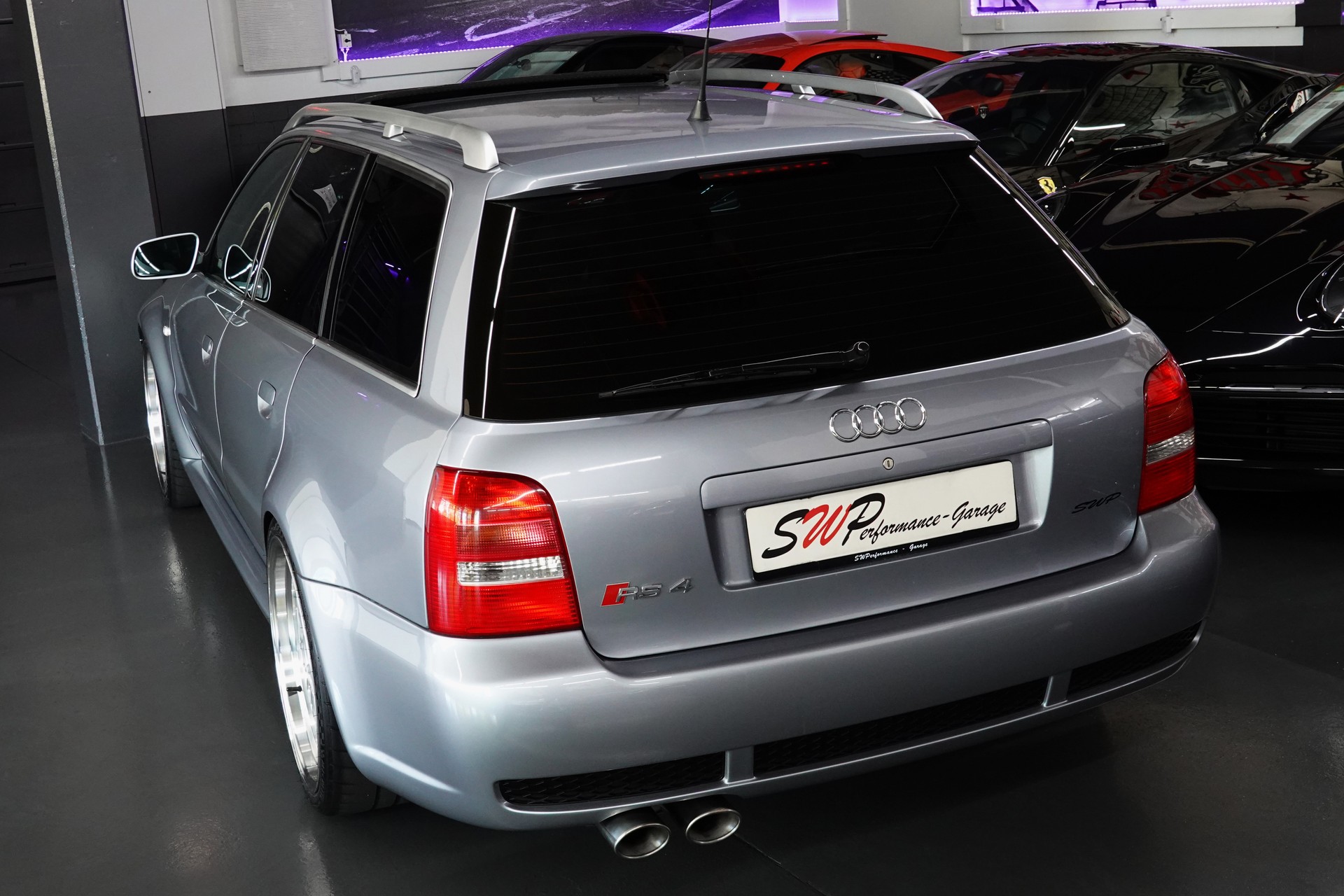 AUDI RS4 AVANT QUATTRO CH-FZ ERST BESITZ ERST 99tKM TRAUM ZUSTAND-image-14