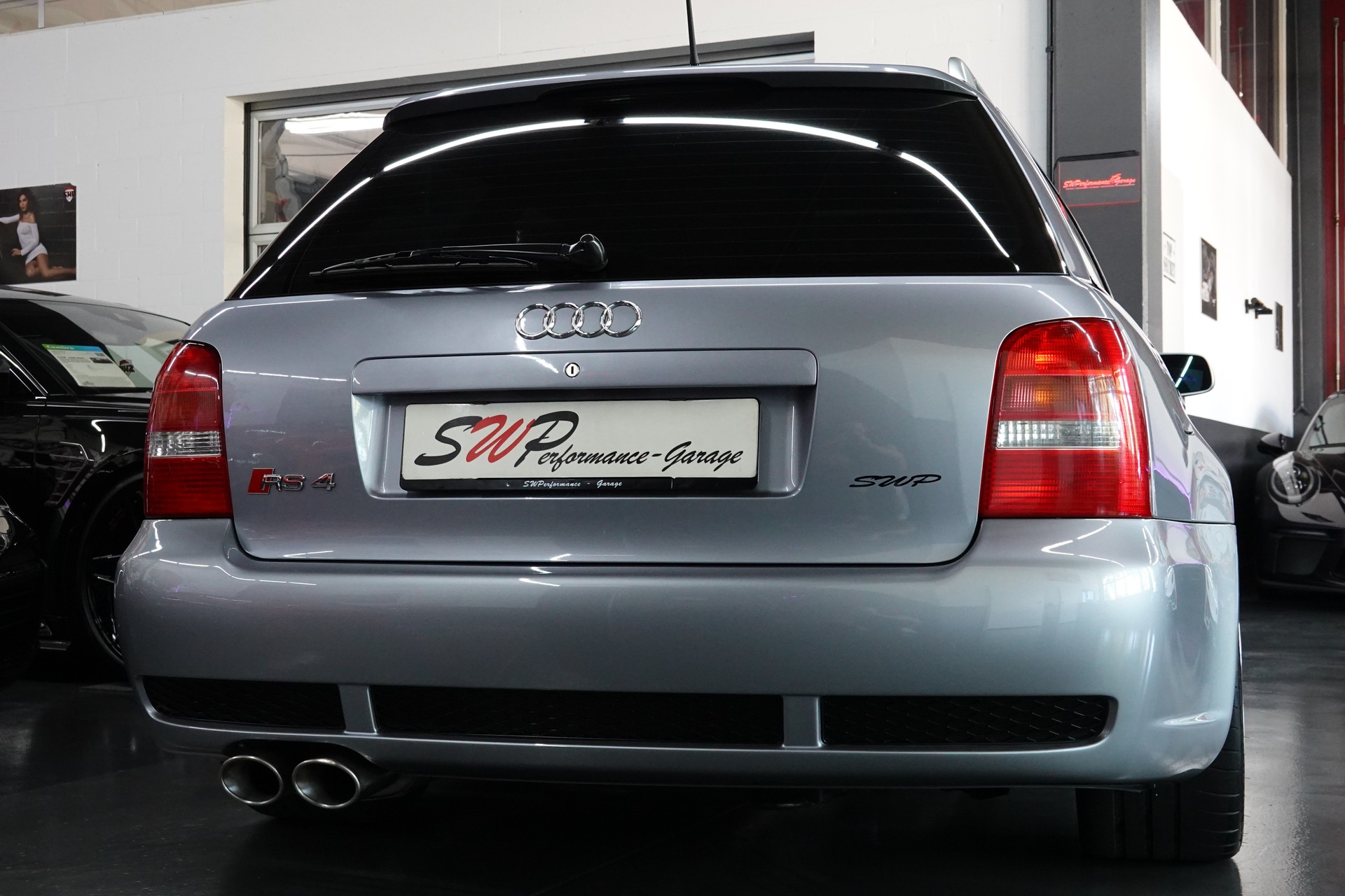AUDI RS4 AVANT QUATTRO CH-FZ ERST BESITZ ERST 99tKM TRAUM ZUSTAND-image-30