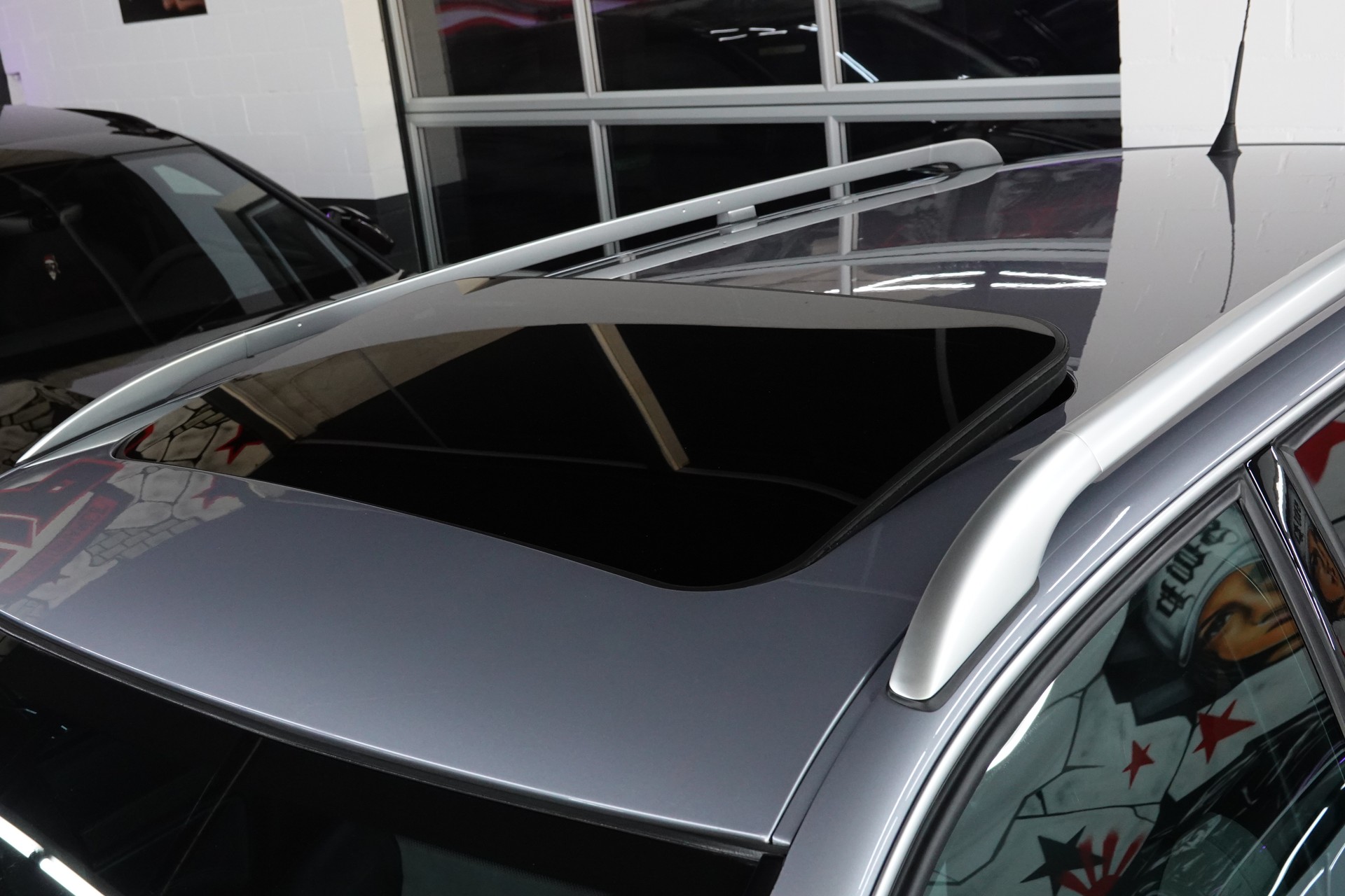 AUDI RS4 AVANT QUATTRO CH-FZ ERST BESITZ ERST 99tKM TRAUM ZUSTAND-image-9