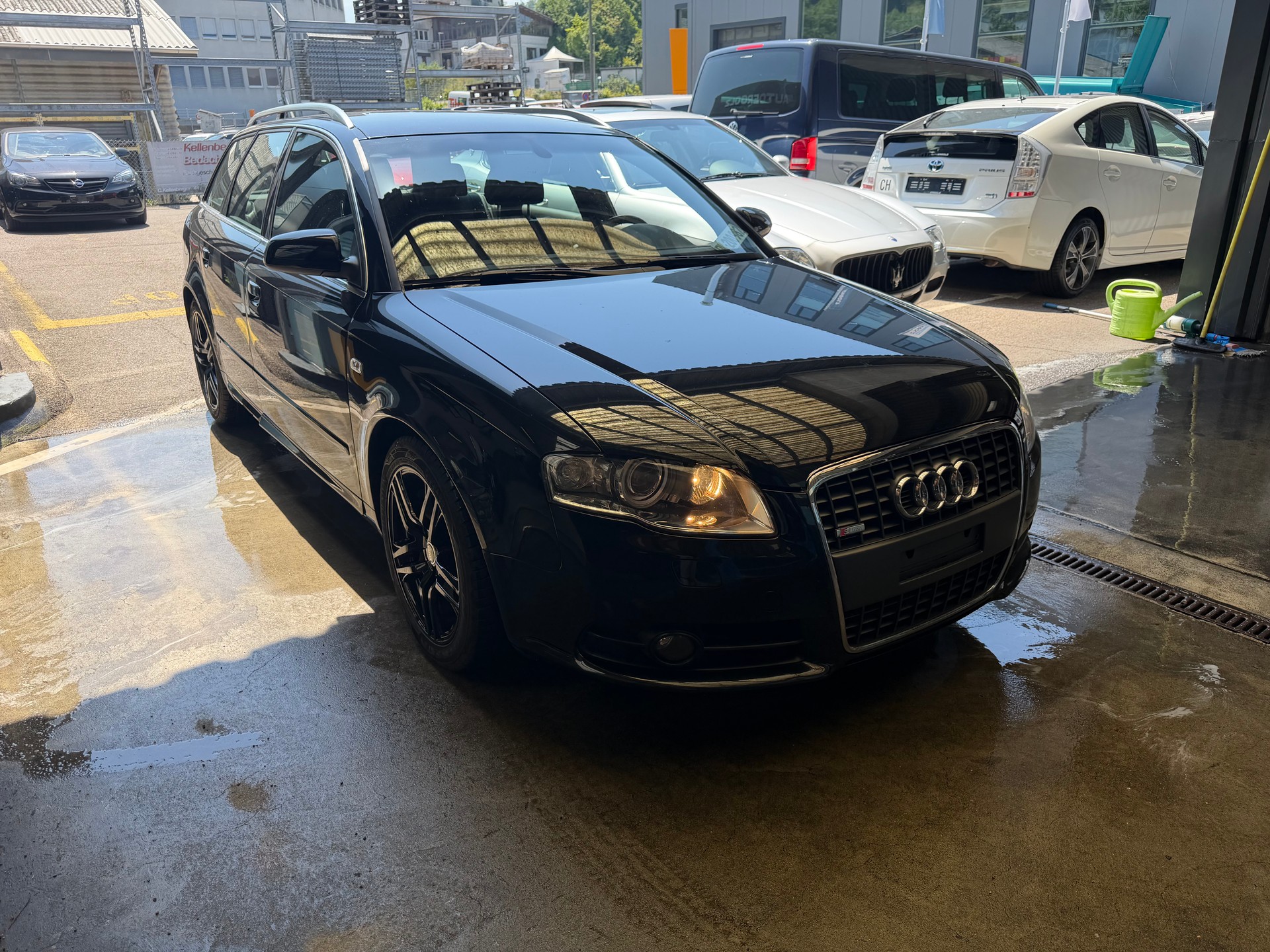 AUDI A4 Avant 3.0 V6 TDI quattro-image-2