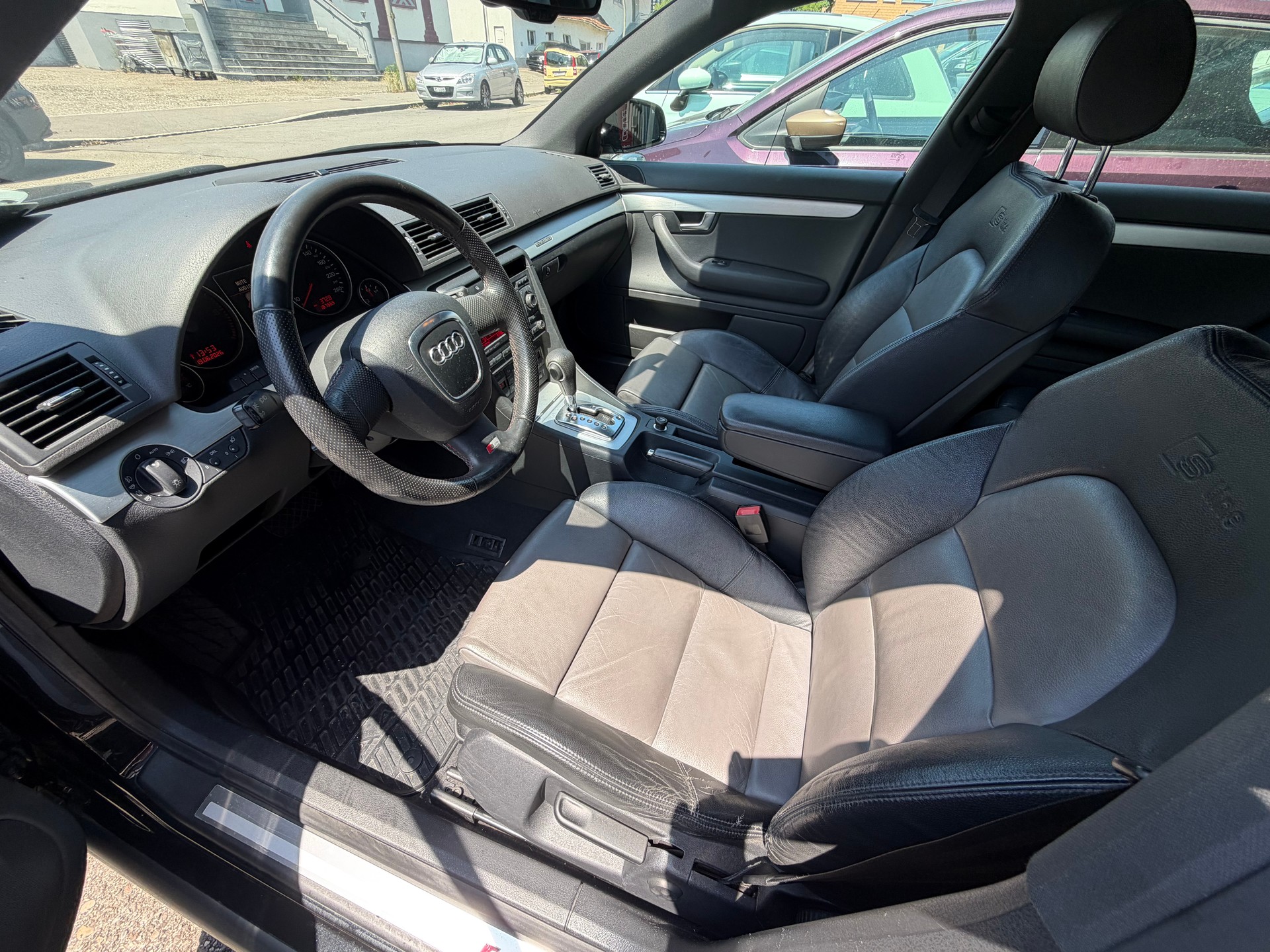 AUDI A4 Avant 3.0 V6 TDI quattro-image-7