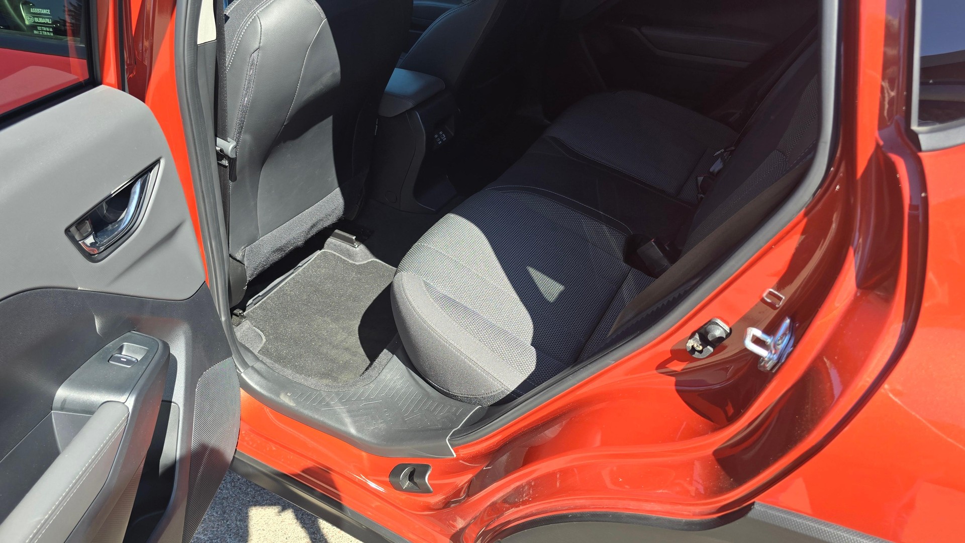 SUBARU Crosstrek 2.0i e-Boxer Swiss Plus-image-13