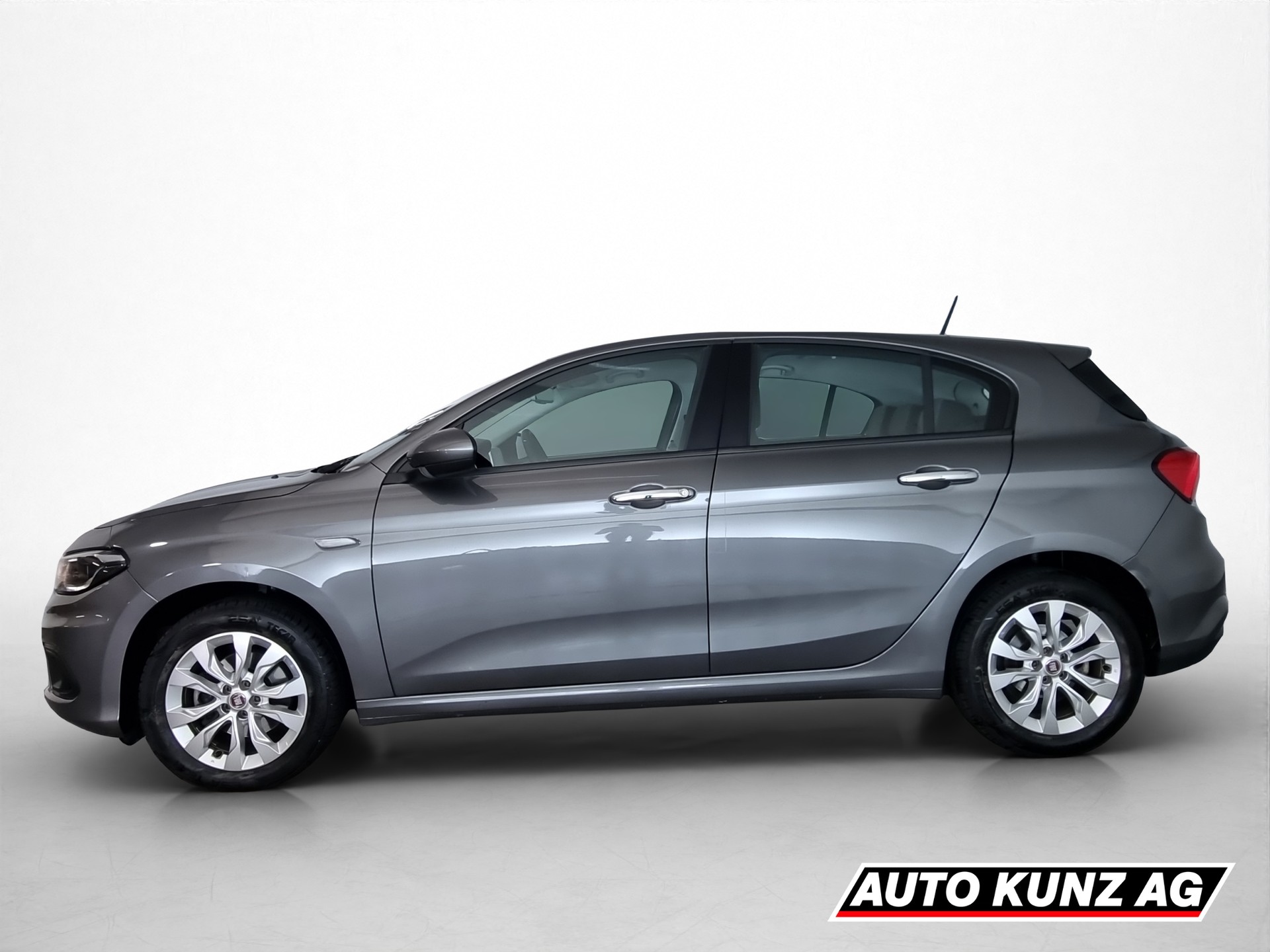 FIAT Tipo 1.6 JTD Lounge DCT-image-2