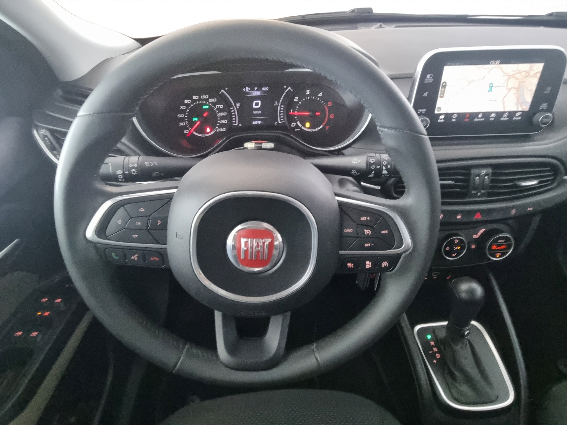 FIAT Tipo 1.6 JTD Lounge DCT-image-8