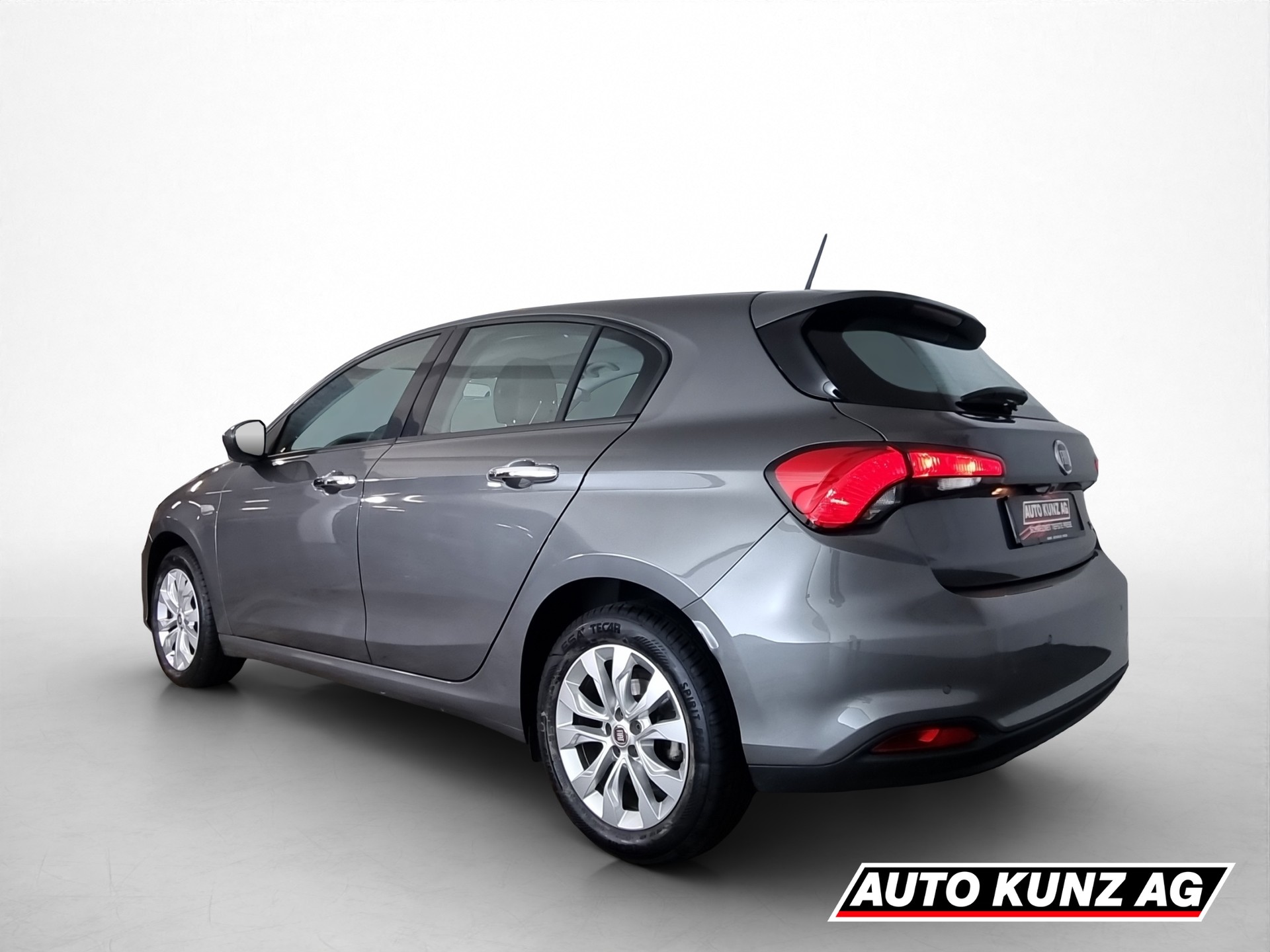 FIAT Tipo 1.6 JTD Lounge DCT-image-3