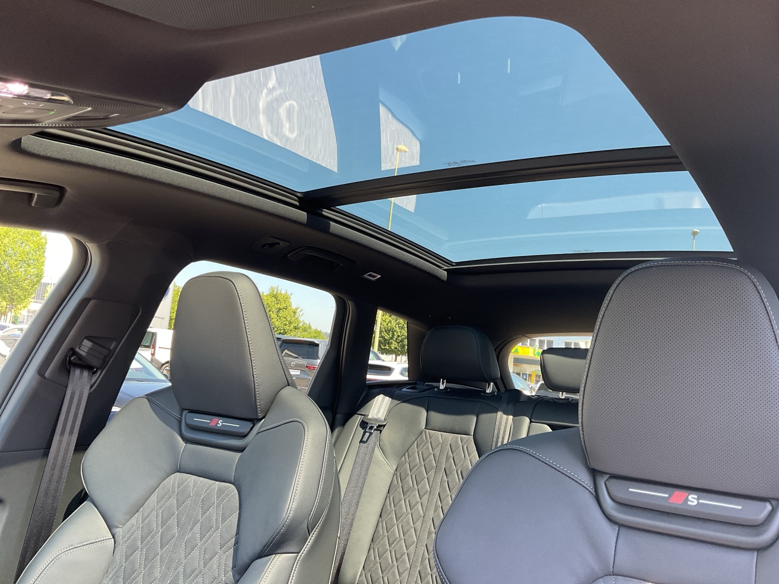 AUDI SQ6 e-tron quattro-image-14