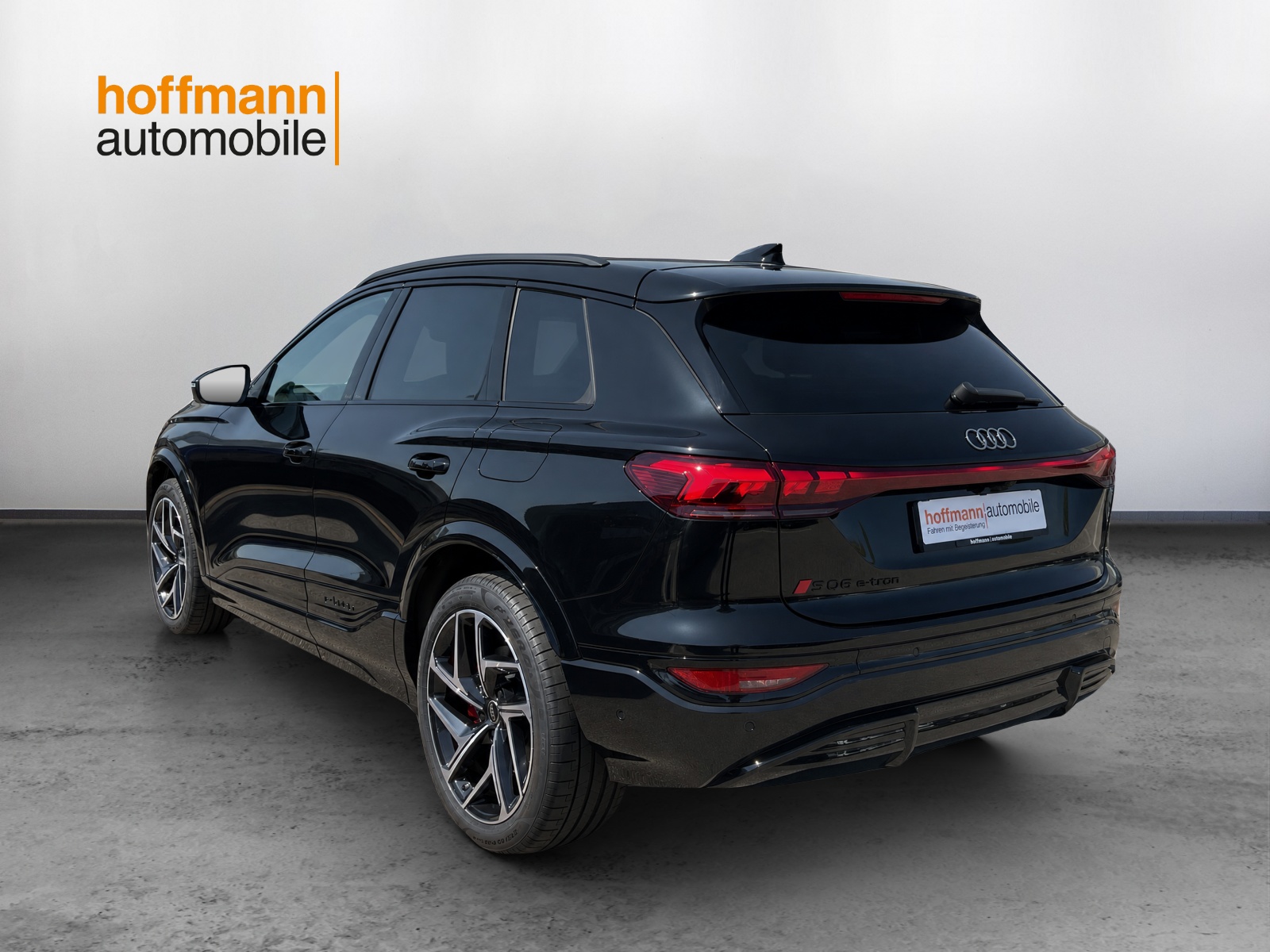 AUDI SQ6 e-tron quattro-image-5