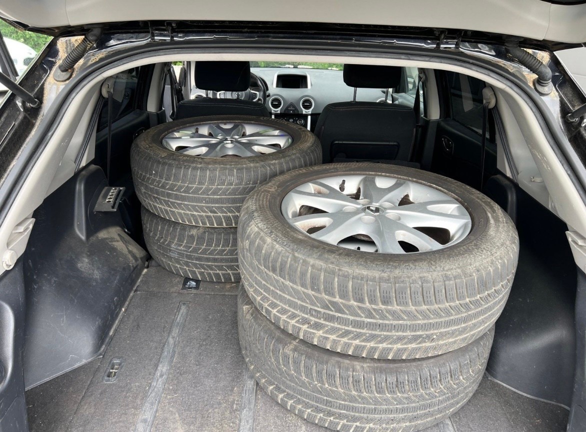 RENAULT Koleos 2.5 Expression 4x4-image-7