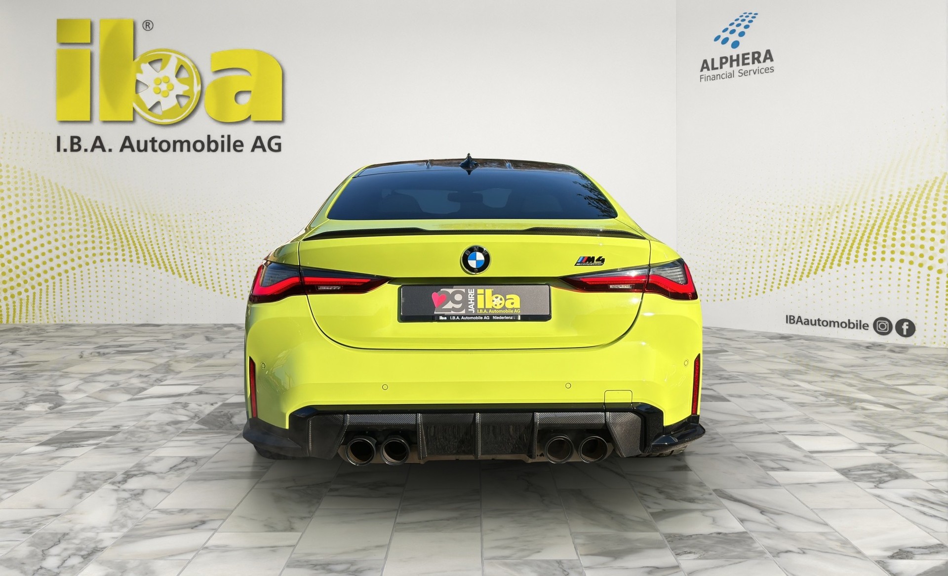 BMW M4 Coupé Competition (CH) INDIVIDUAL M Race Track Paket Carbon-image-3