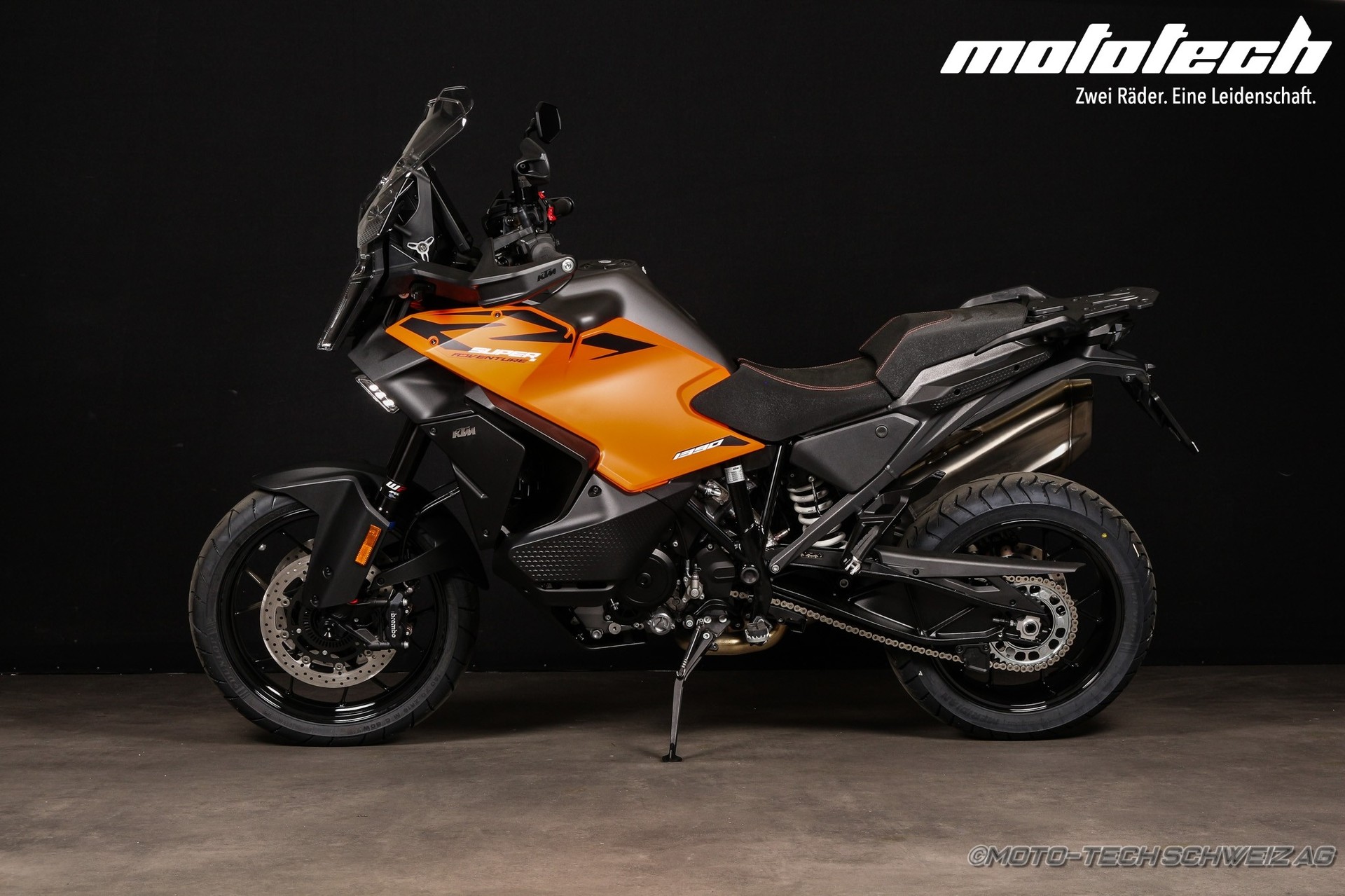 KTM 1390 Super Adventure S-showroom-element-3