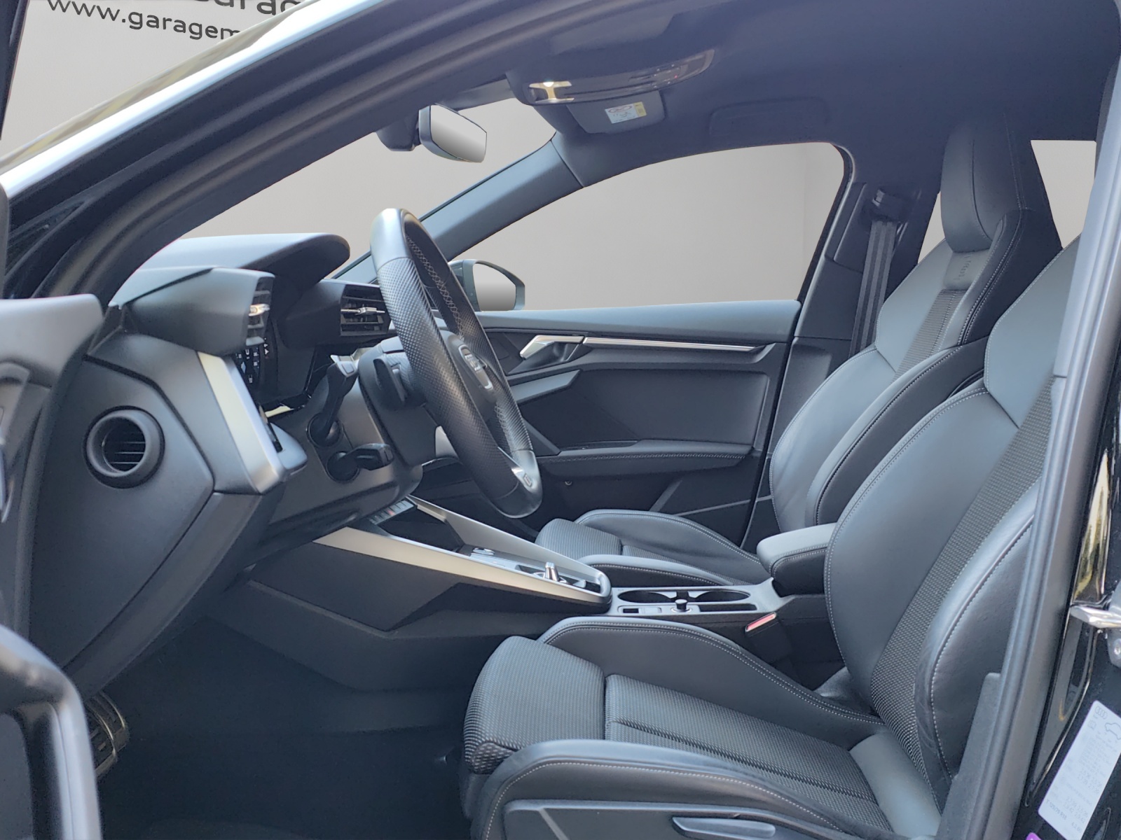 AUDI A3 Sportback 35 TFSI S line Attraction S-tronic-image-9
