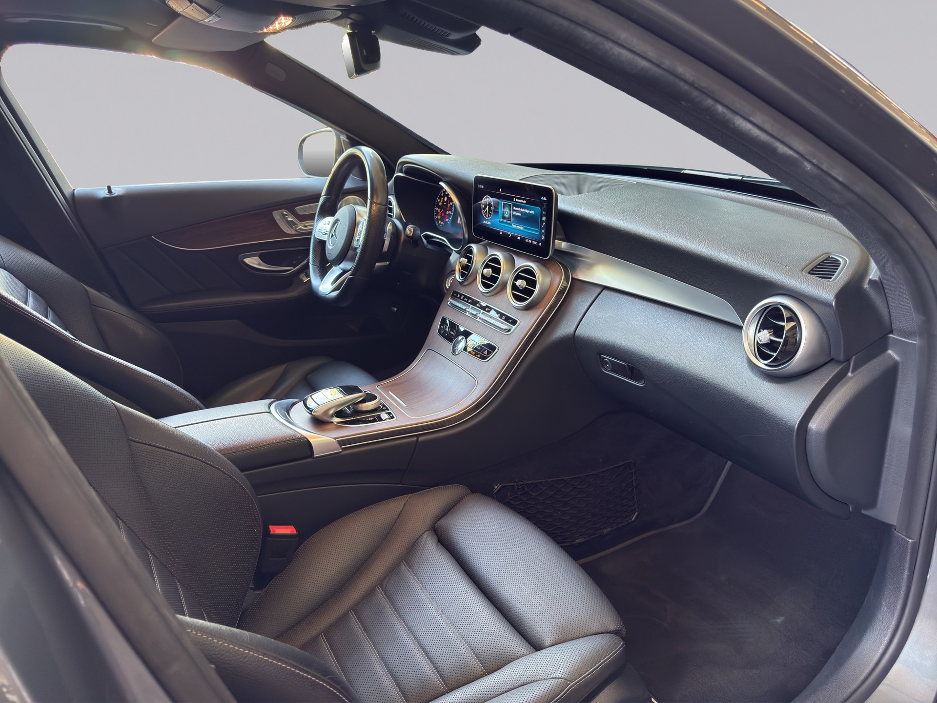 MERCEDES-BENZ C 300 d AMG Line 4Matic 9G-Tronic-image-9
