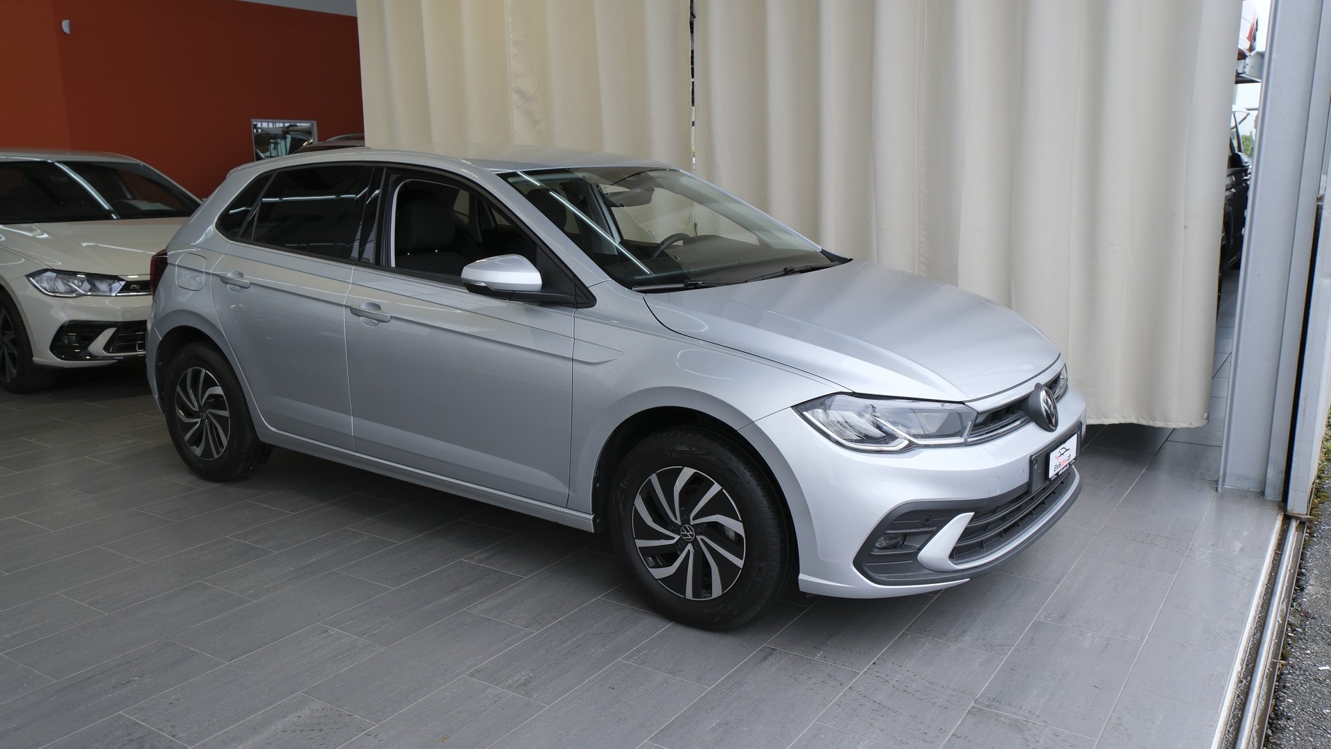 VW Polo 1.0 TSI Life DSG-image-25