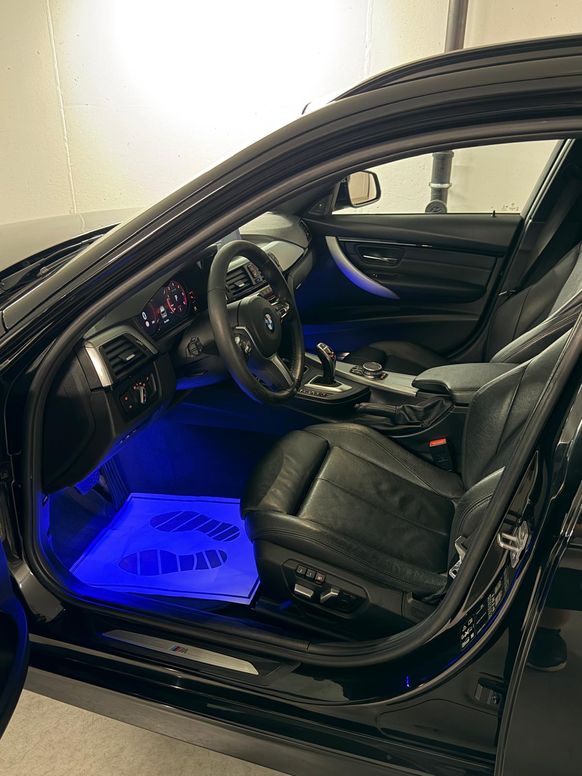BMW 320d xDrive Touring Edition M Sport Steptronic-image-10