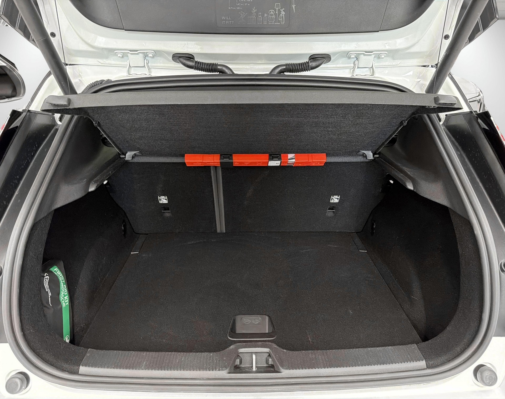 VOLVO EX 30 E60 Twin Ultra Performanc-image-10