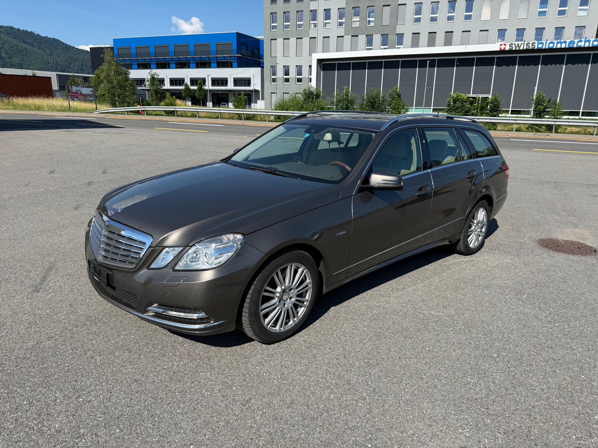 MERCEDES-BENZ E 350 CDI BlueEfficiency Elégance 4Matic 7G-Tronic-image-0