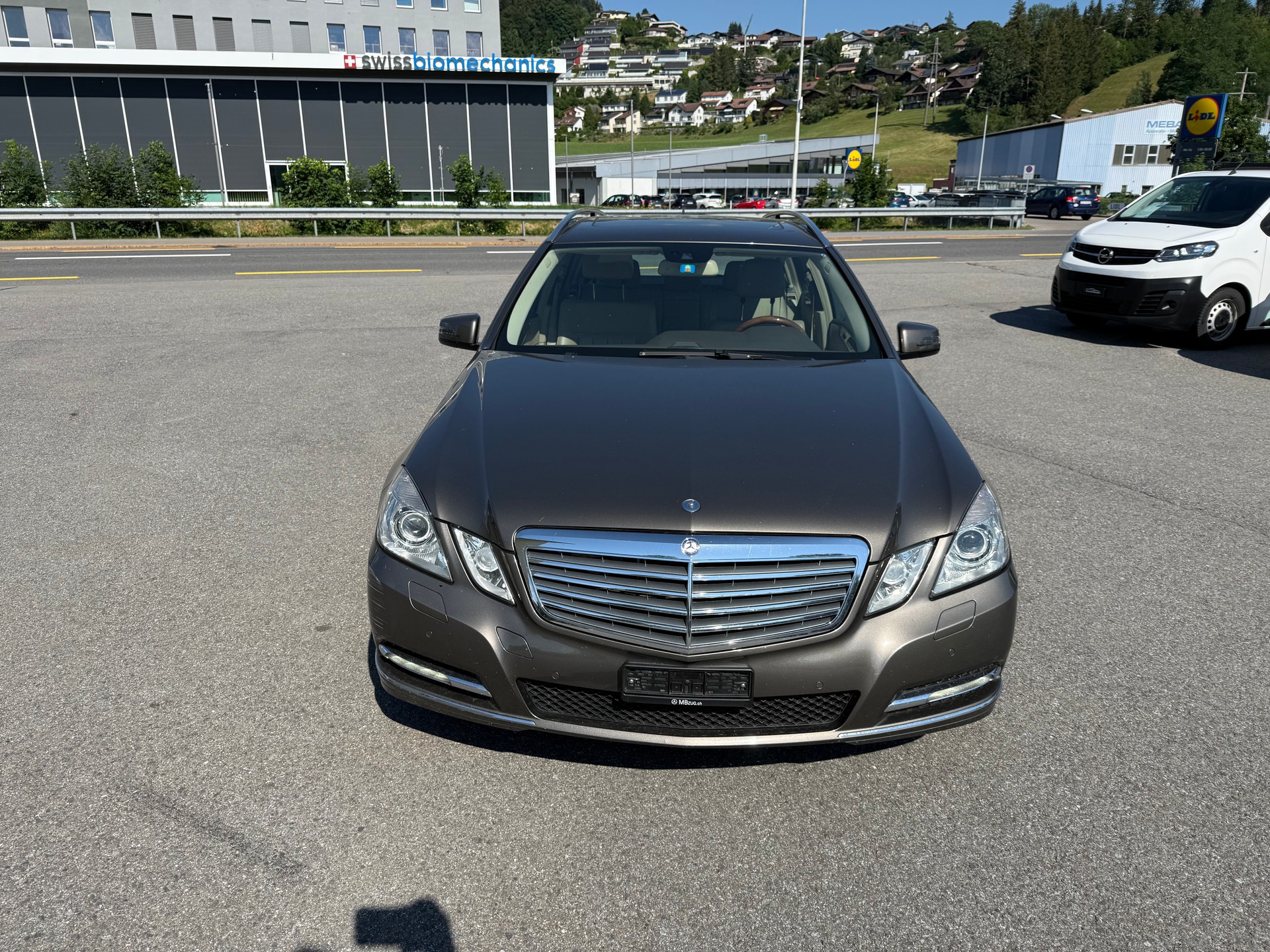 MERCEDES-BENZ E 350 CDI BlueEfficiency Elégance 4Matic 7G-Tronic-image-2