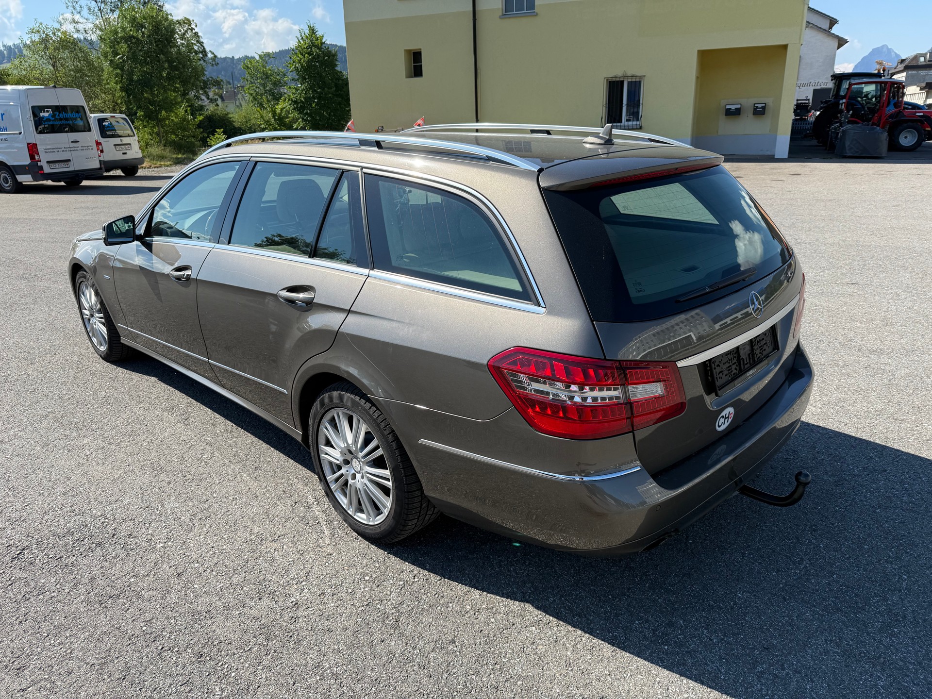 MERCEDES-BENZ E 350 CDI BlueEfficiency Elégance 4Matic 7G-Tronic-image-6