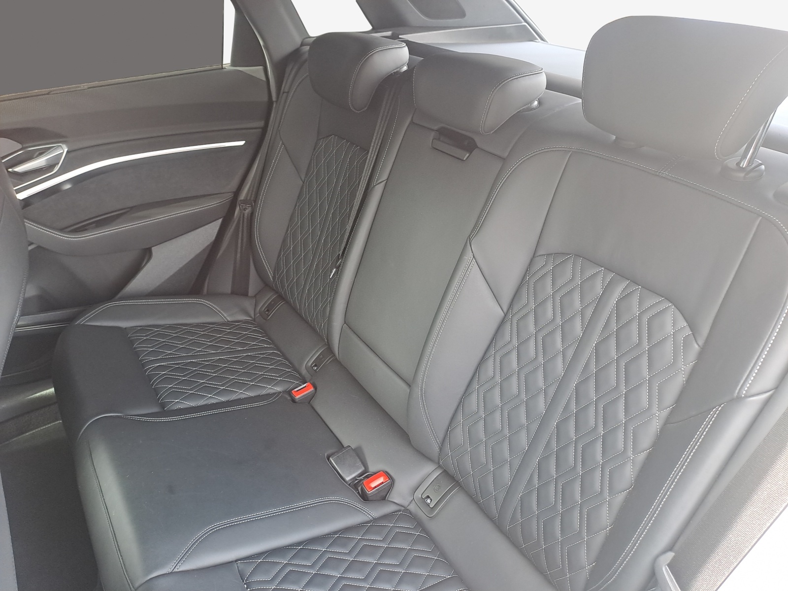AUDI e-tron S quattro-image-12