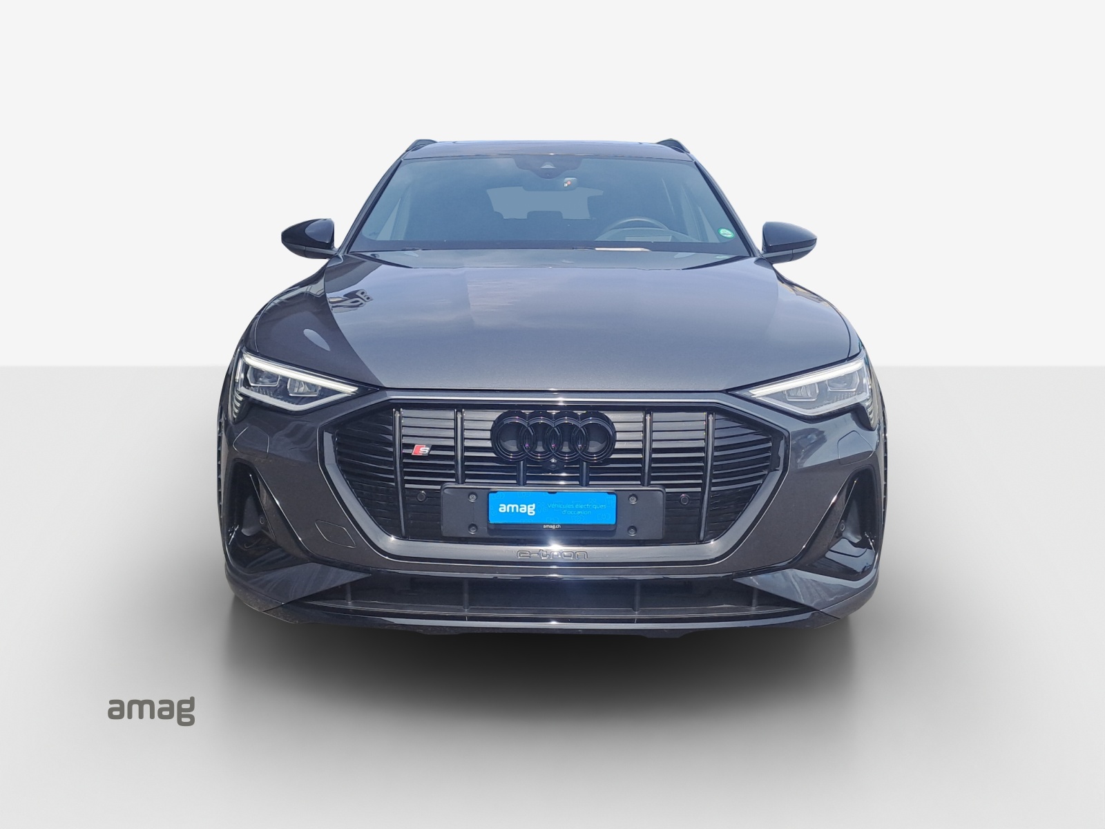 AUDI e-tron S quattro-image-7